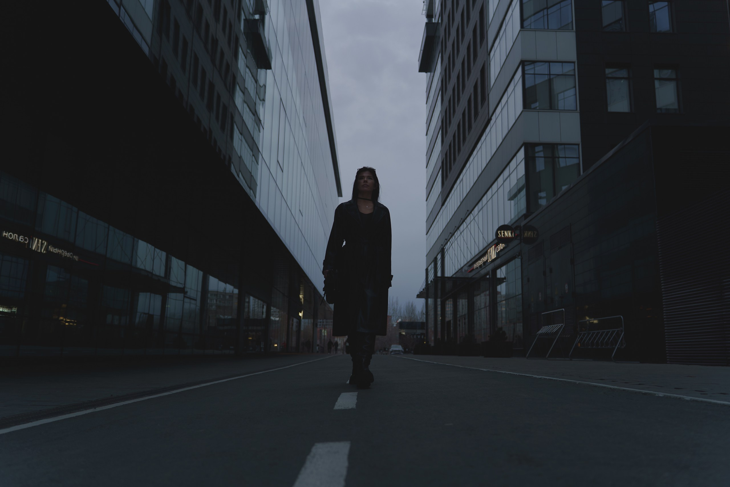 Ночной город в кадре: портретная фотосессия для блогера | Фотограф Екатеринбург