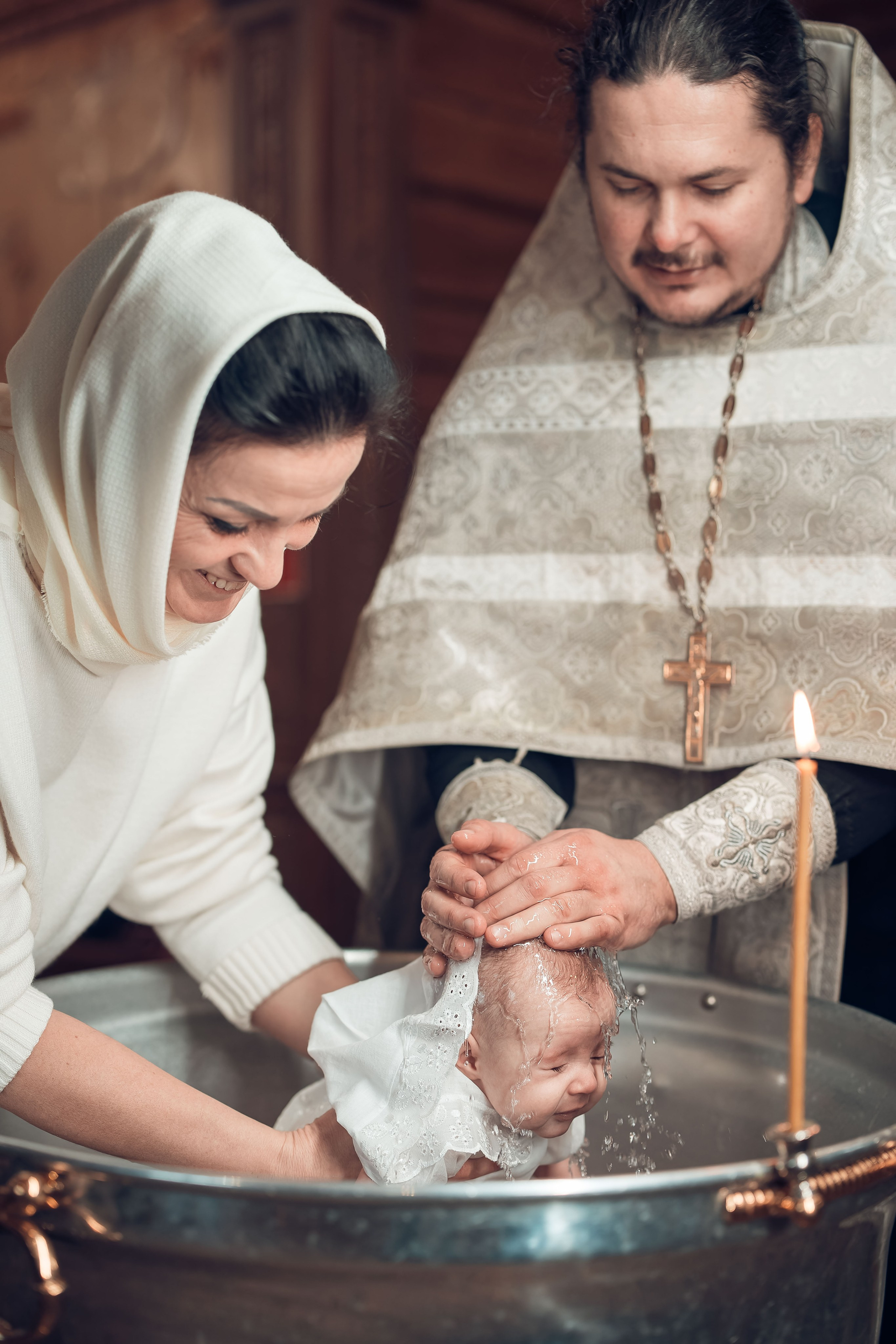 Таинства Крещения и Венчания в Старом Осколе. Фотостудия для новорожденных в Старом Осколе Гильфановых Юрия и Ольги