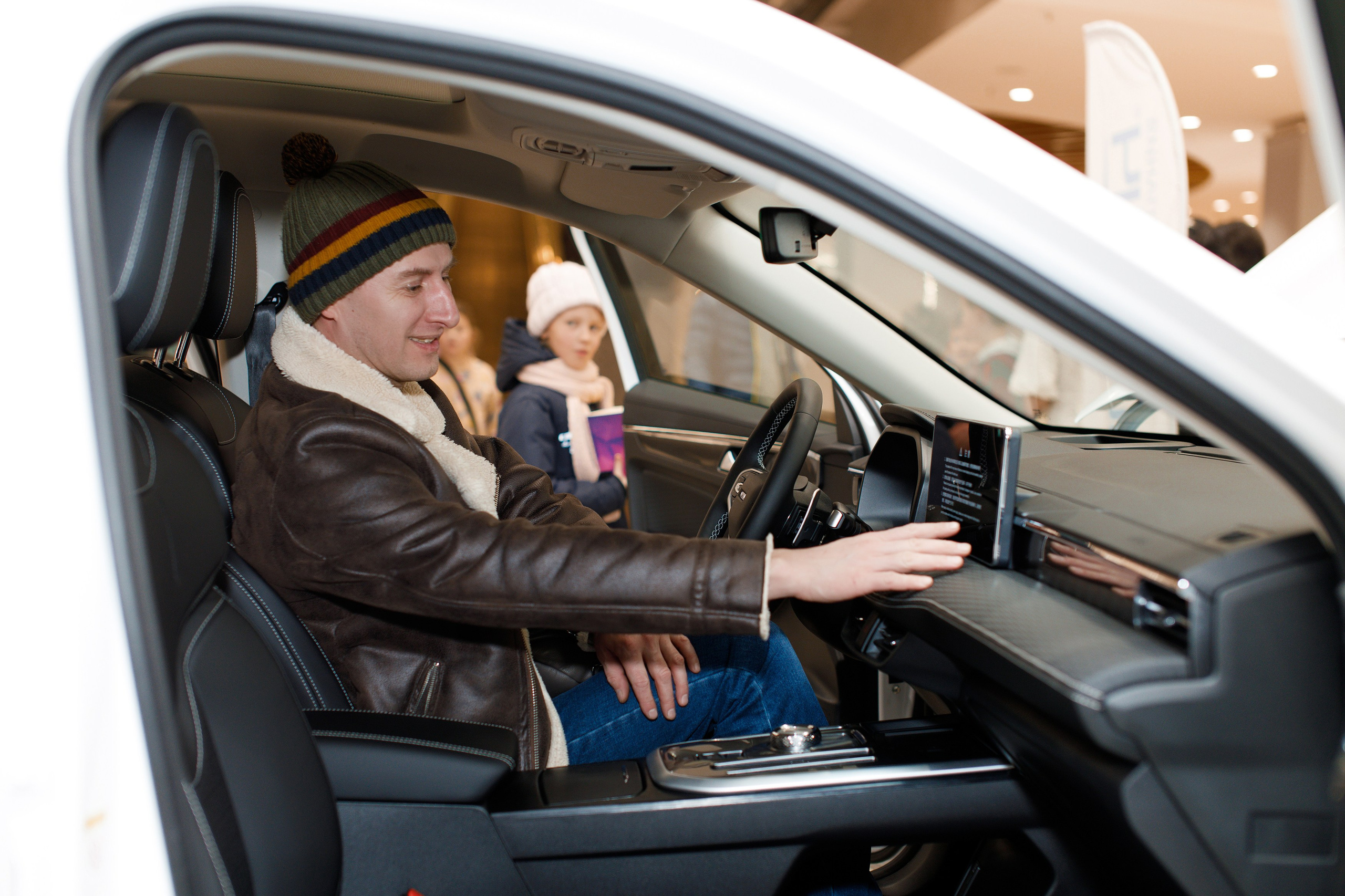 Презентация Нового HAVAL Jolion в ТРК Спешилов. Фотограф Дмитрий Молчанов | Фотограф Пермь | Фотограф