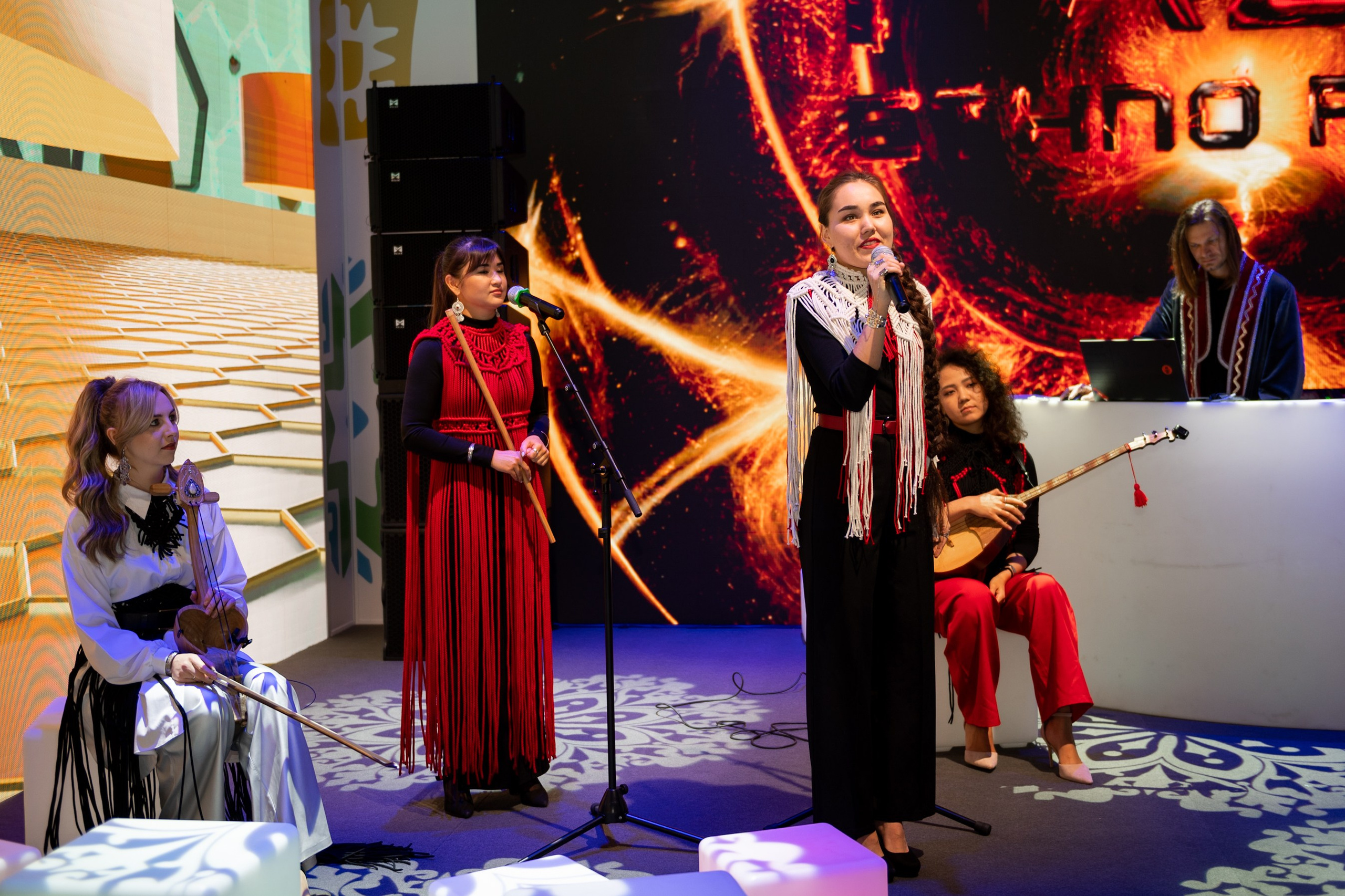 Всемирный фестиваль молодежи 2024. Свадебный и семейный фотограф София Невская