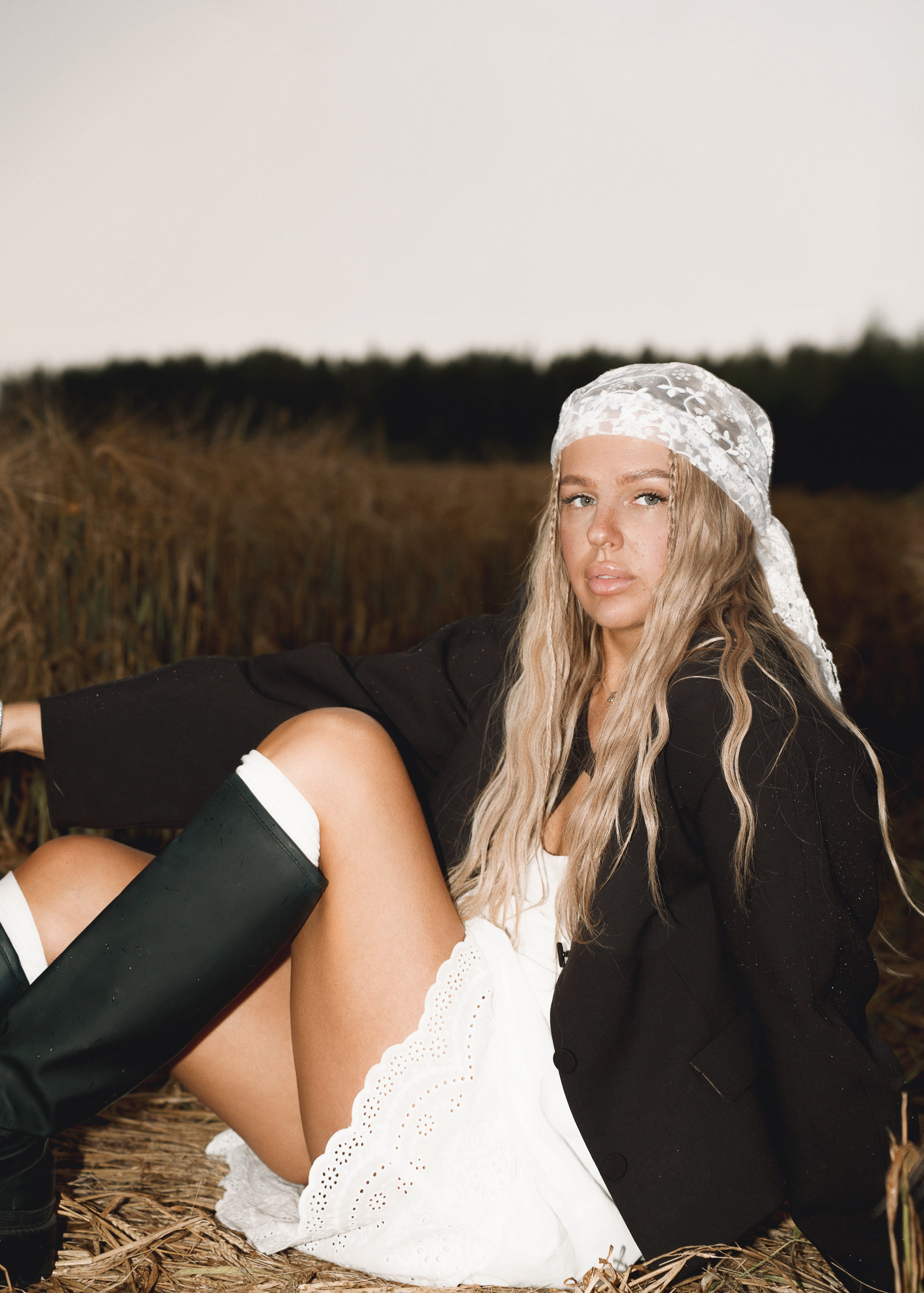 ПОЛЕ. Женский портрет