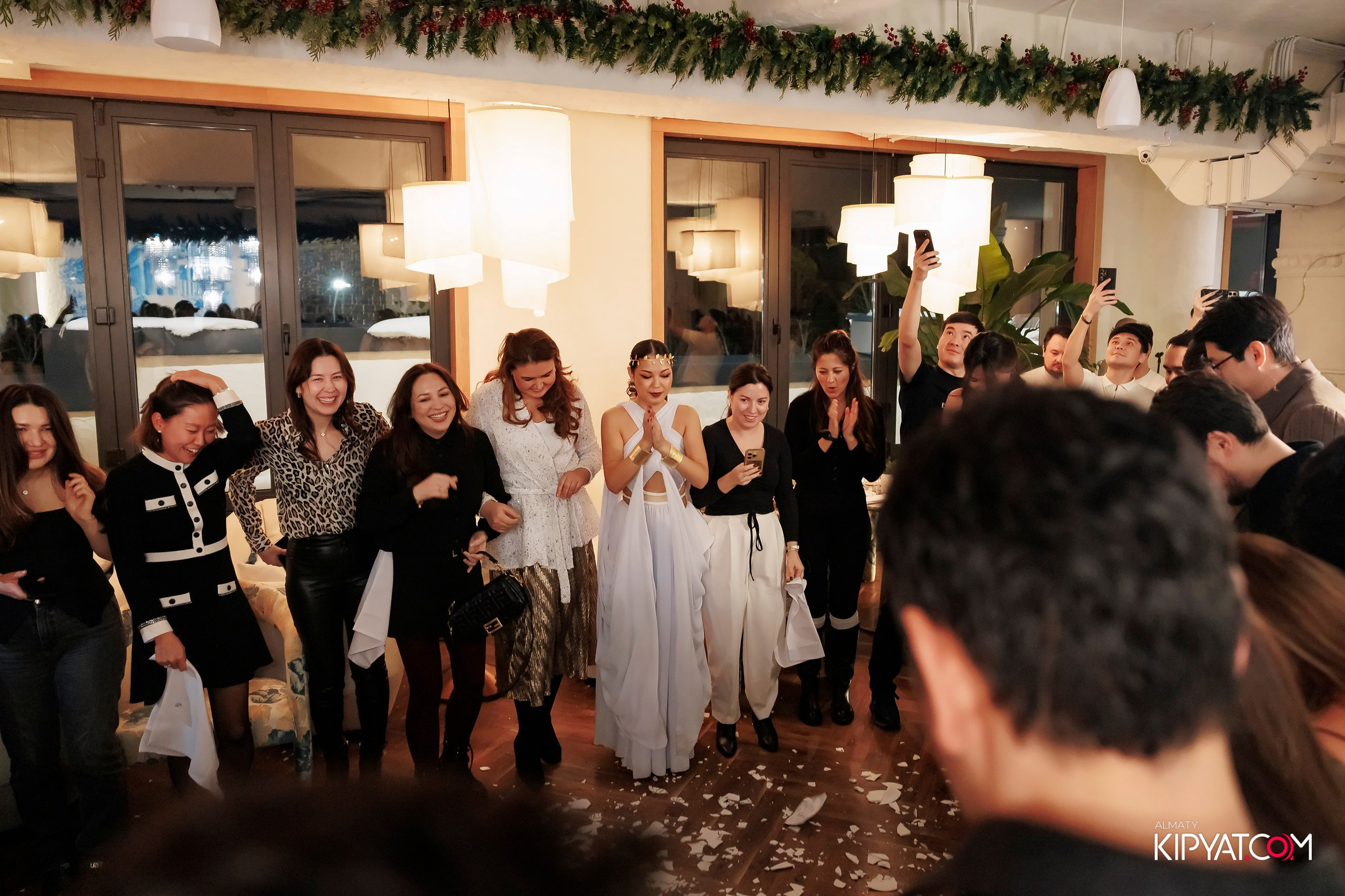 AIZA NEO BISTRO MIRAS. КИПЯТКОМ АЛМАТЫ! Фотосъемка мероприятий в Алматы