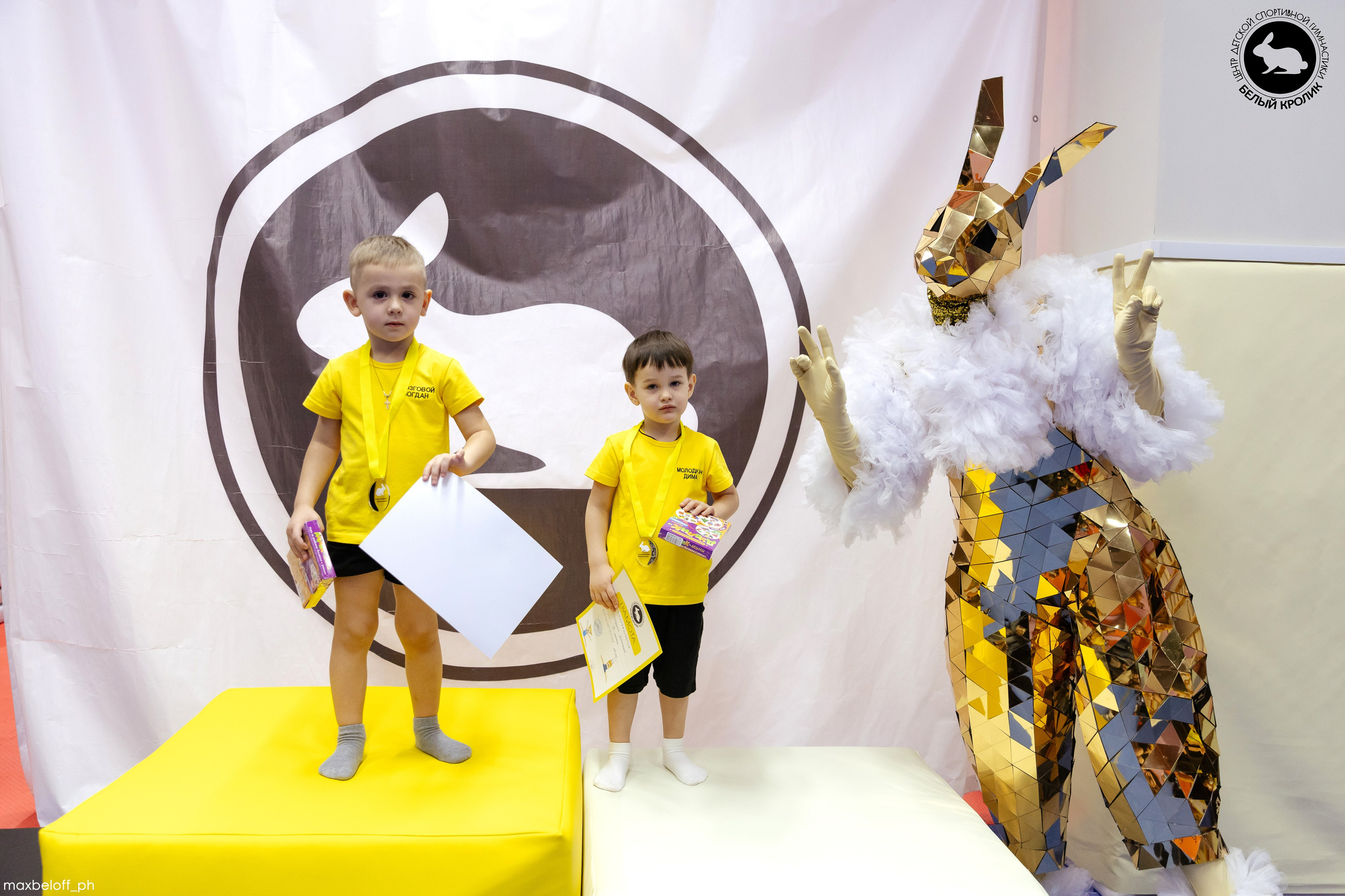 Белый кролик. Соревнования. Семейный фотограф — Макс Белогрудов