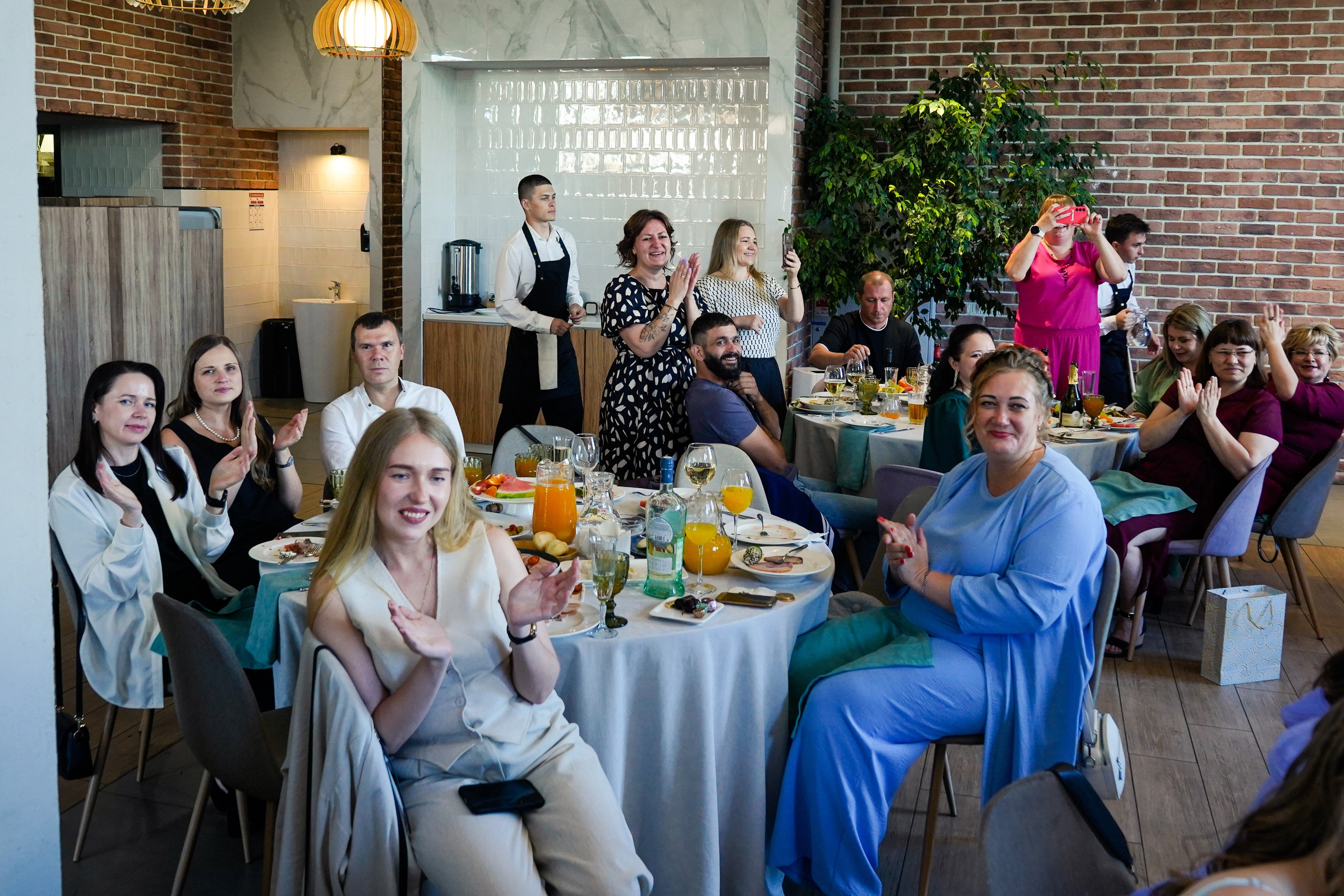 Выпускной вечер, гимназия № 40, 9 класс. Семейный и портретный фотограф в Екатеринбурге Анна Лобанова