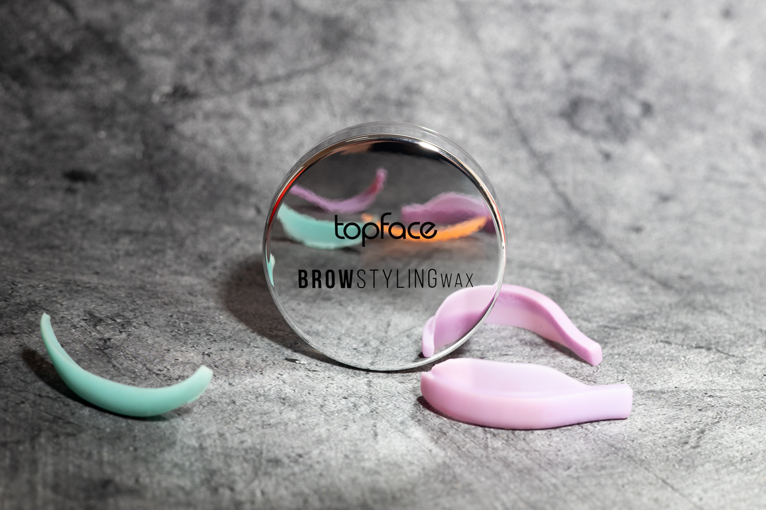 Косметика и предметы для ламинирования ресниц. Предметная съёмка. Съёмка в Астрахани.