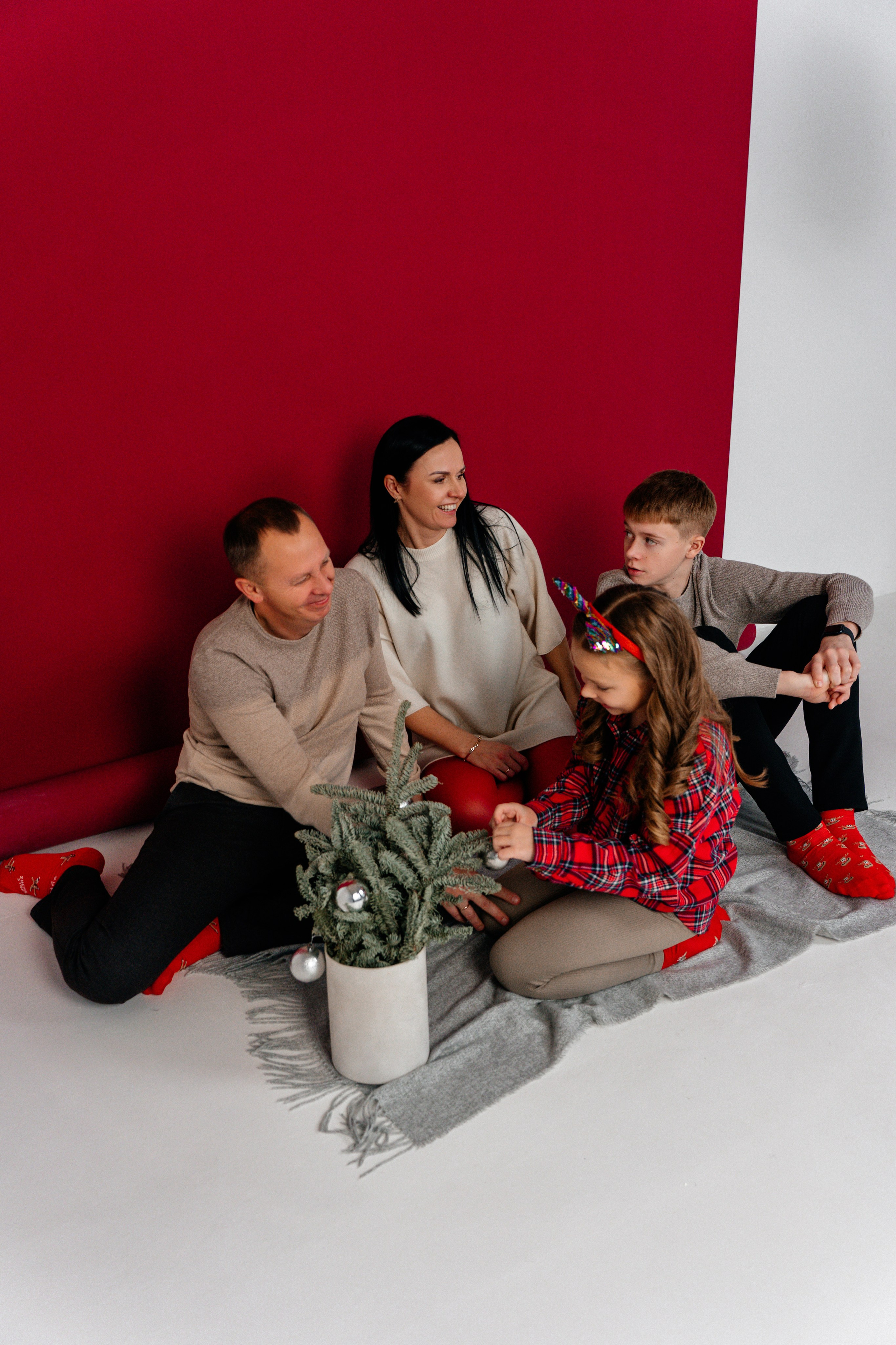 Новогодняя семейная история. Ваш семейный фотограф в Минске — Вика Трегубова