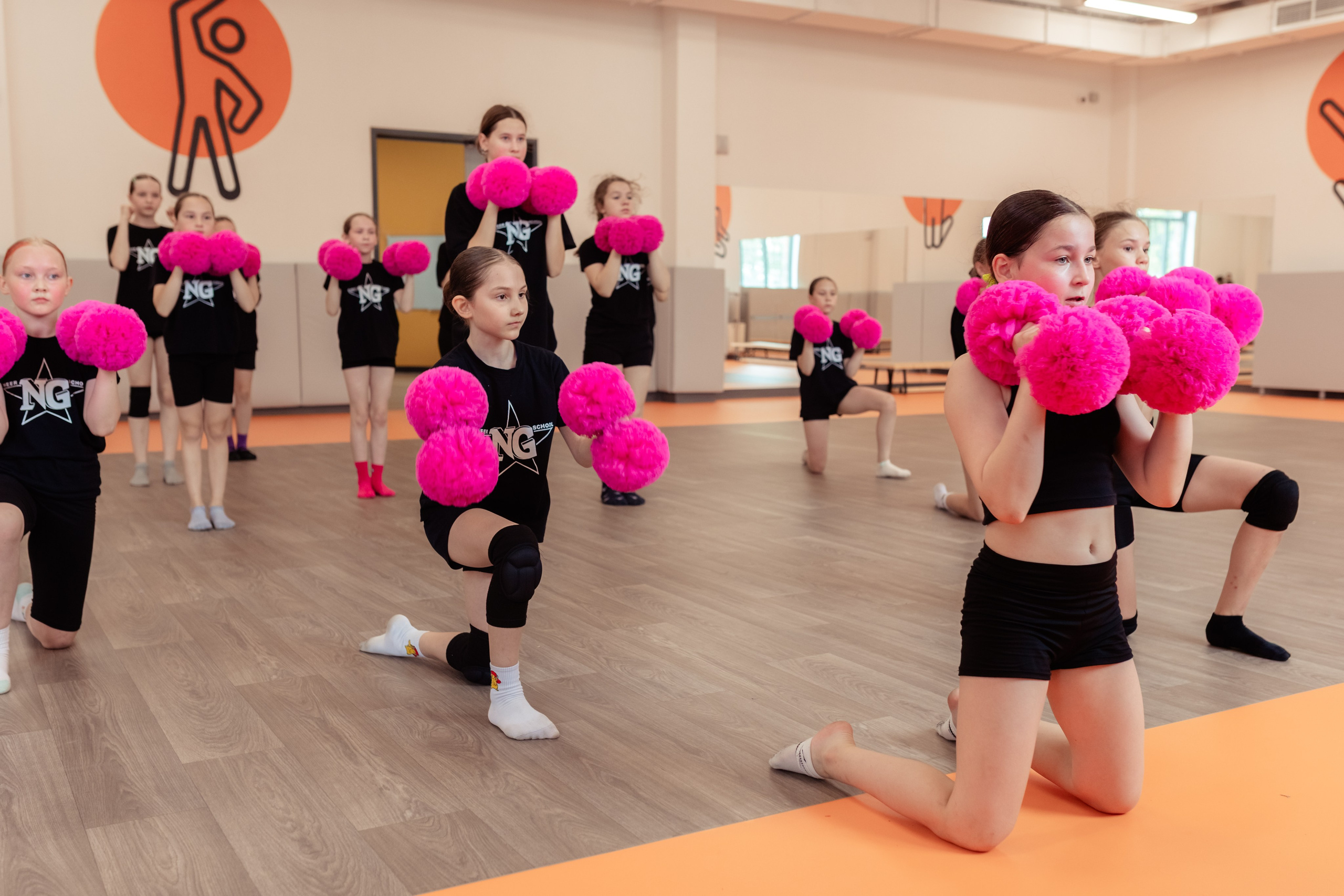 Мастер-класс. Школа спортивного чирлидинга «Новое поколение». «Лаборатория Фотофей» — Виктория Балмош и Юлия Мун. Екатеринбург