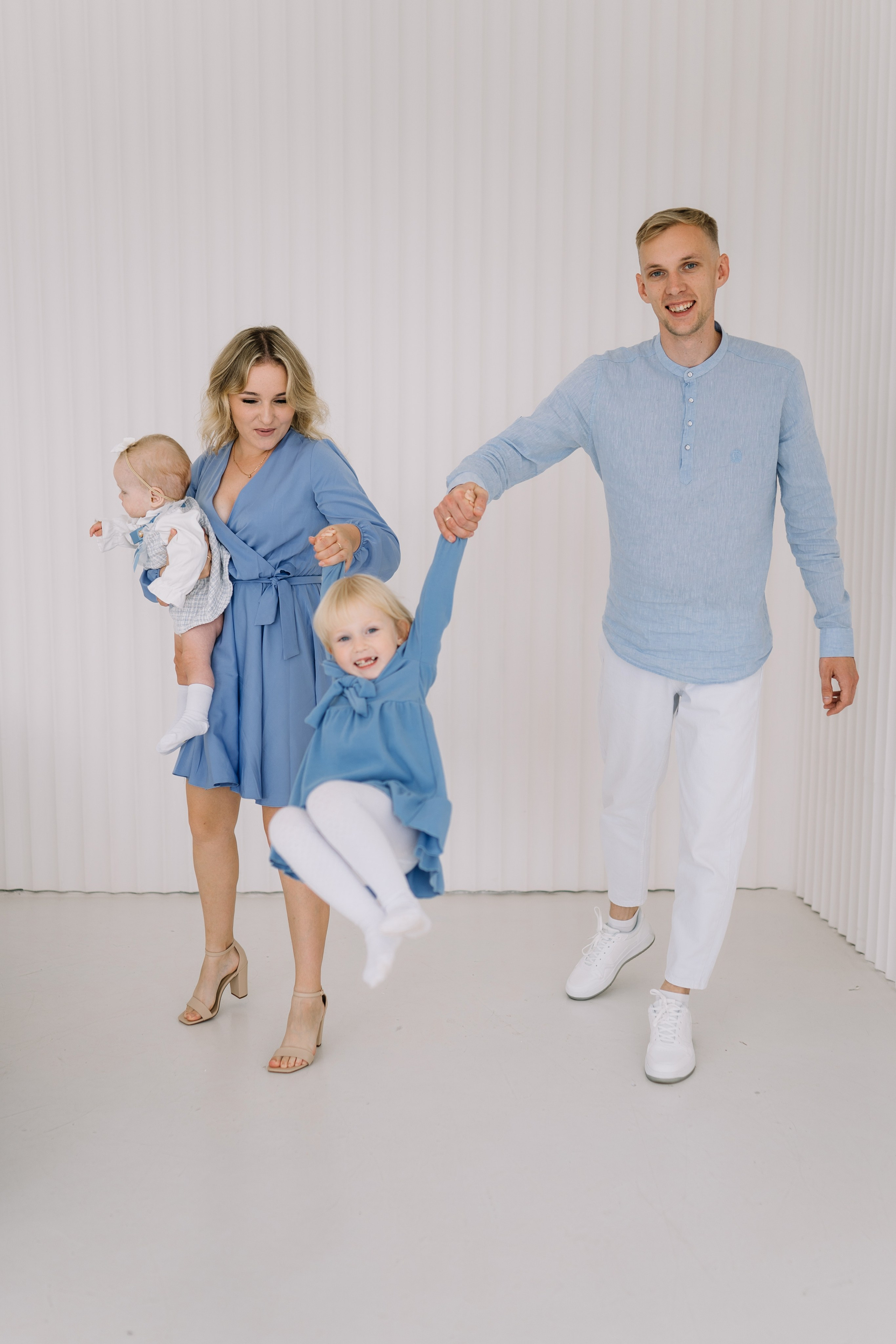 Николь 1 годик