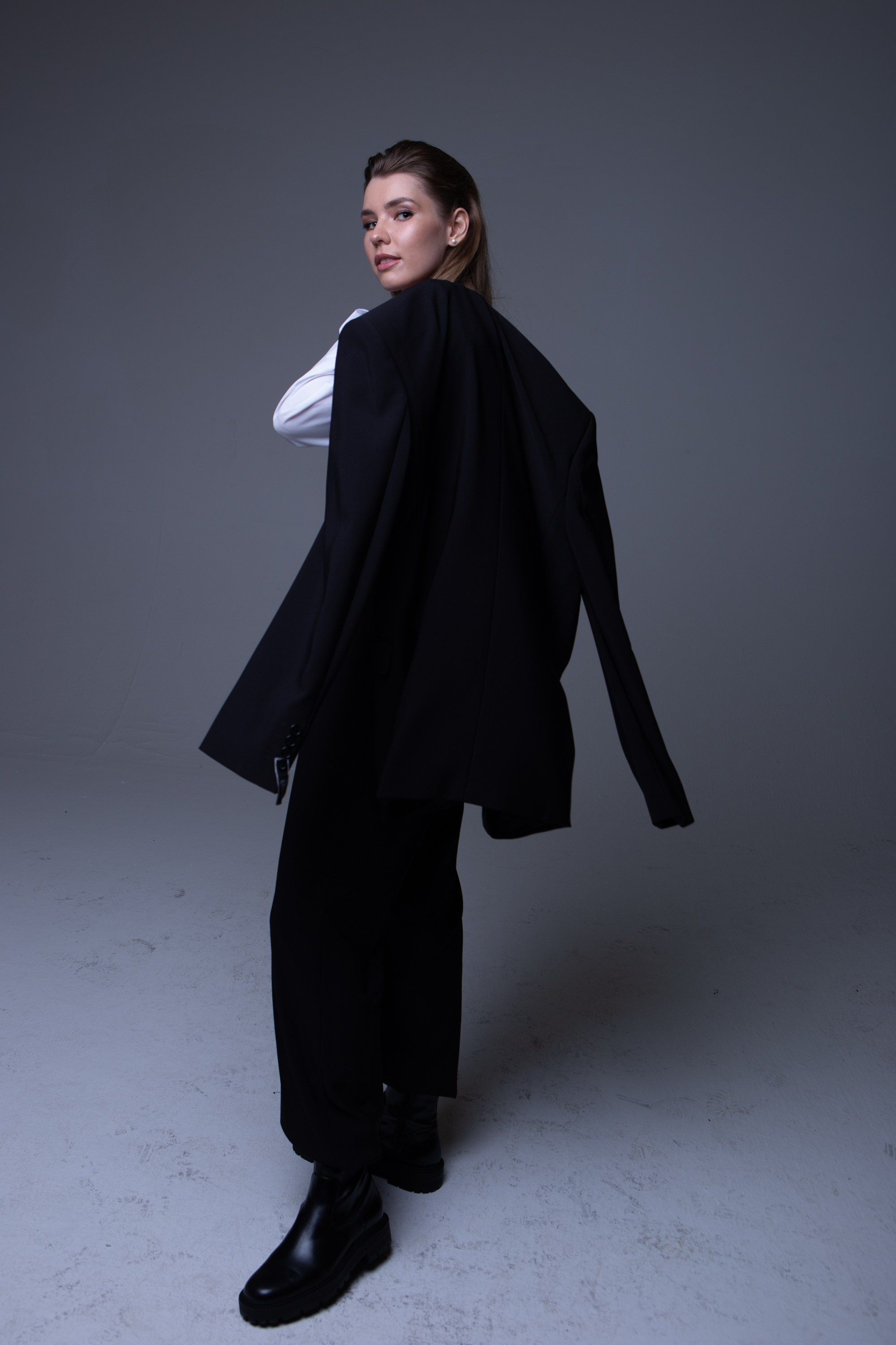 Классический (Live/Fashion) портрет в студии. Фотограф всего