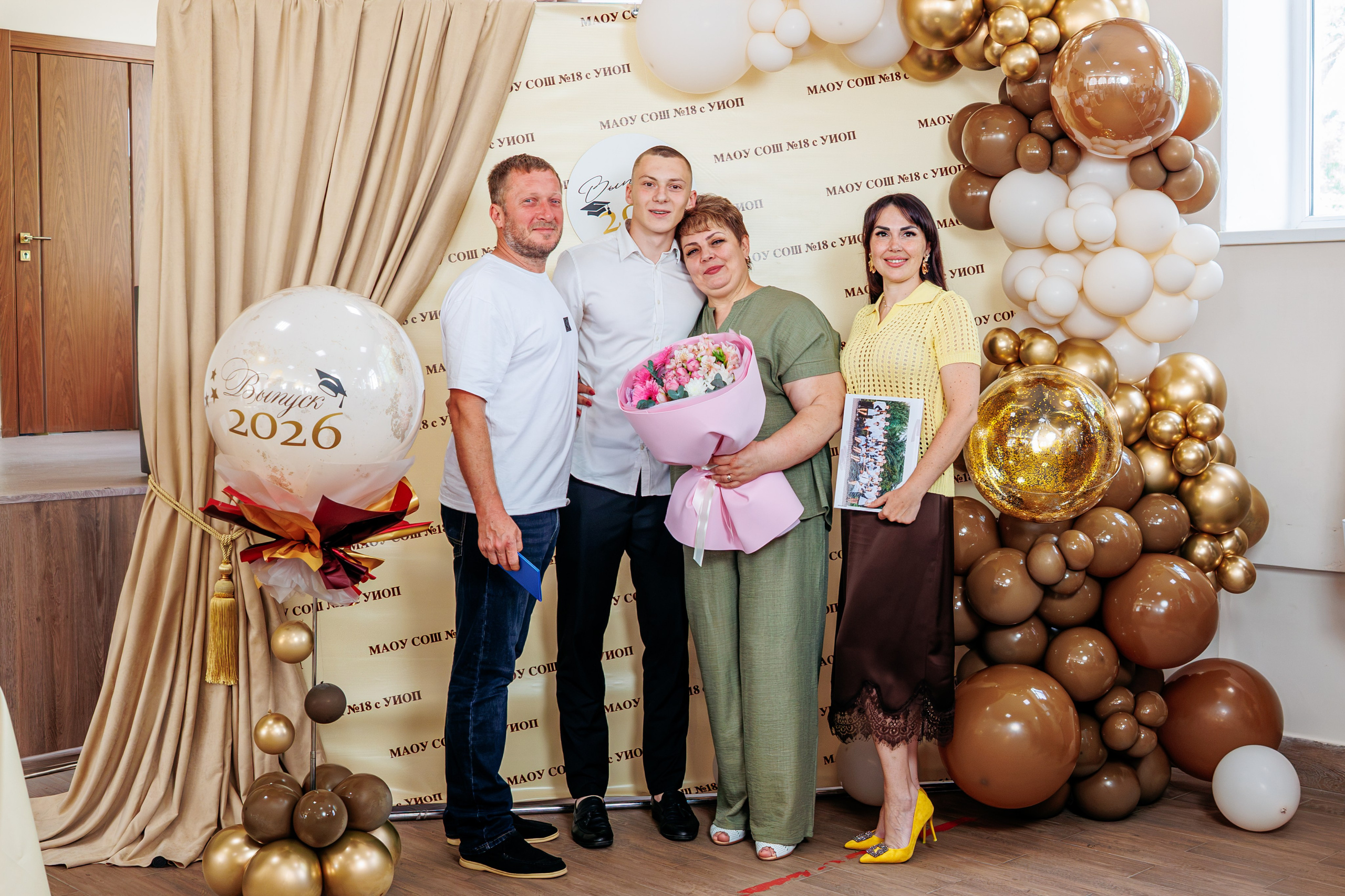 Вручение аттестатов. Свадебный и семейный фотограф в Армавире