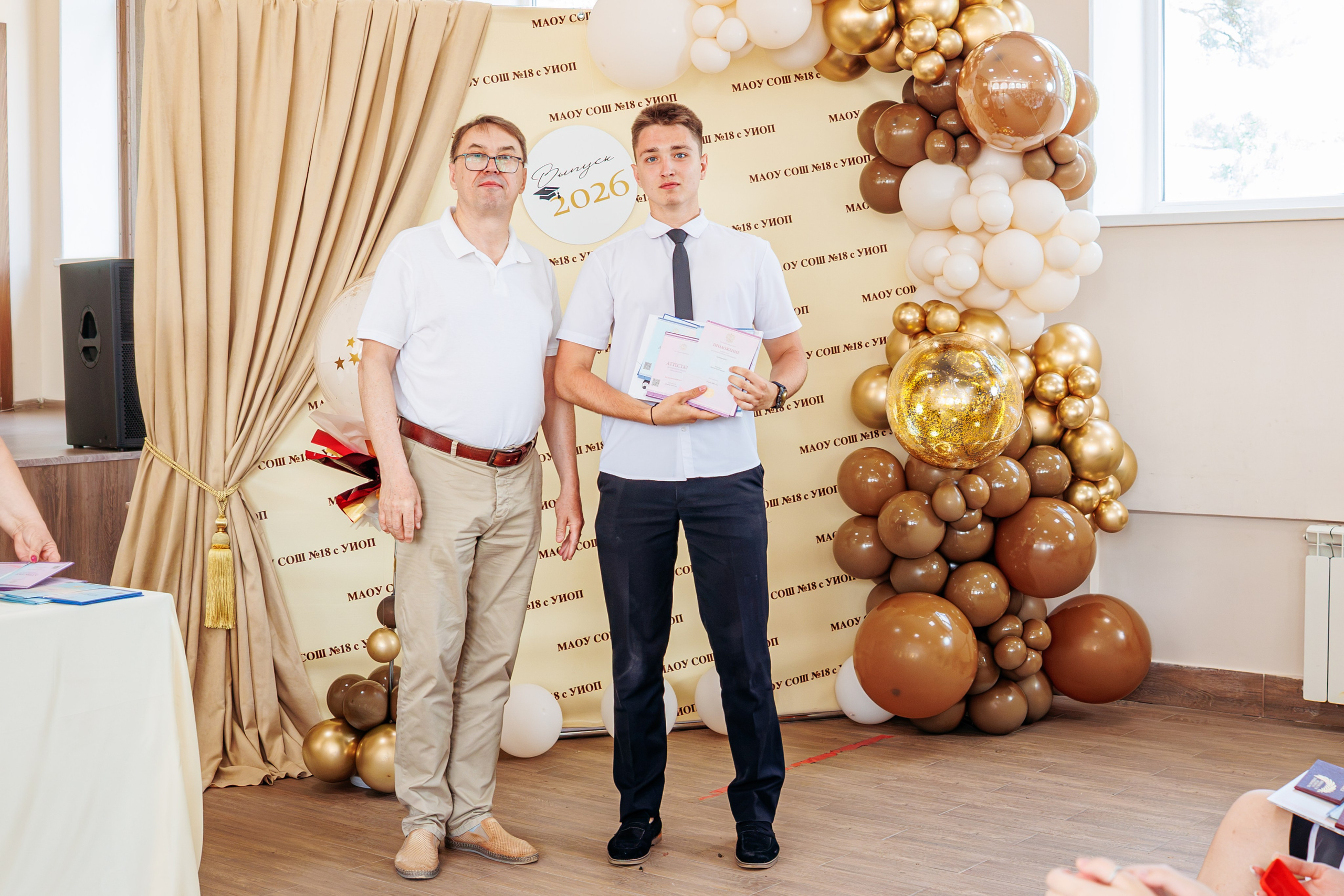 Вручение аттестатов. Свадебный и семейный фотограф в Армавире