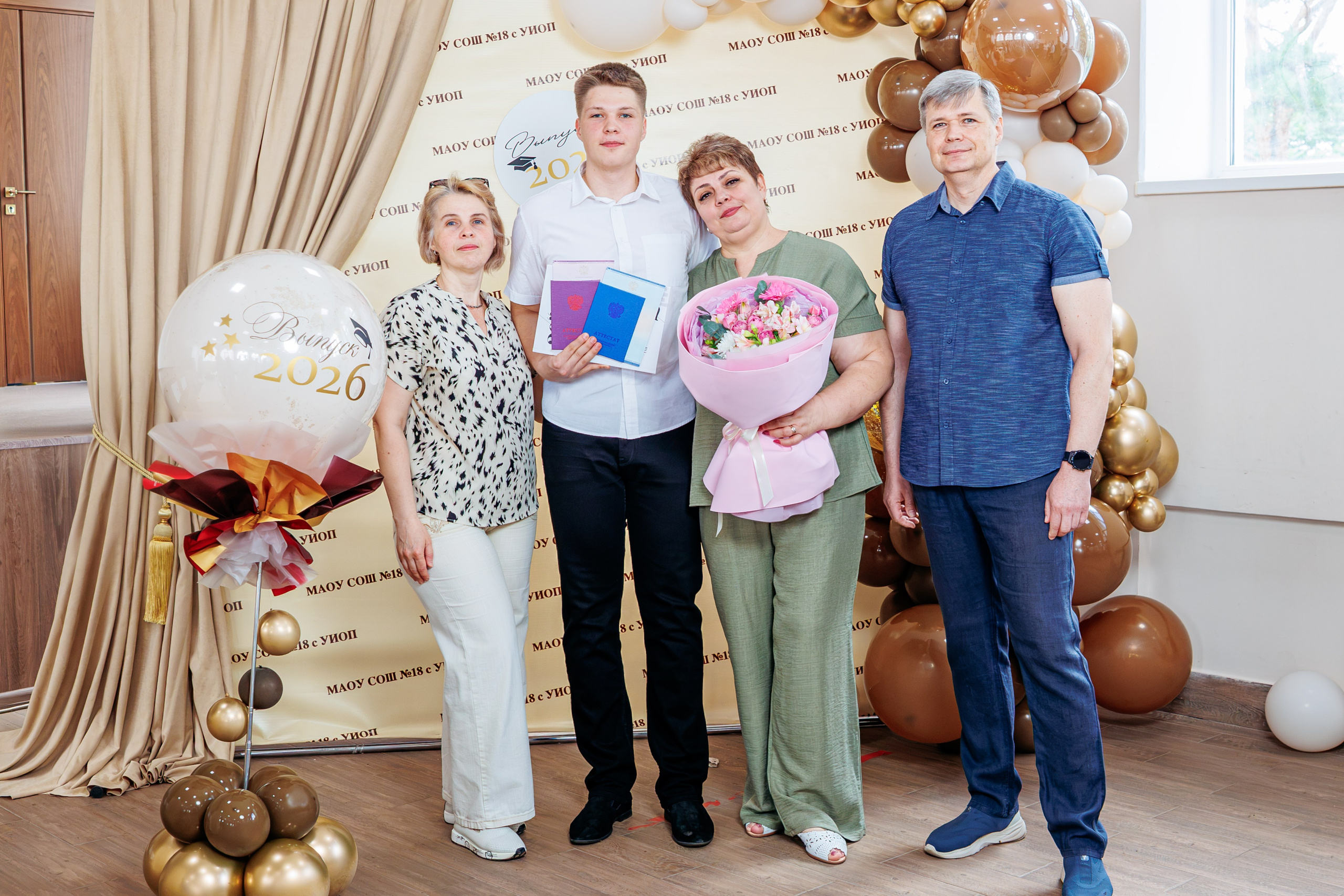 Вручение аттестатов. Свадебный и семейный фотограф в Армавире