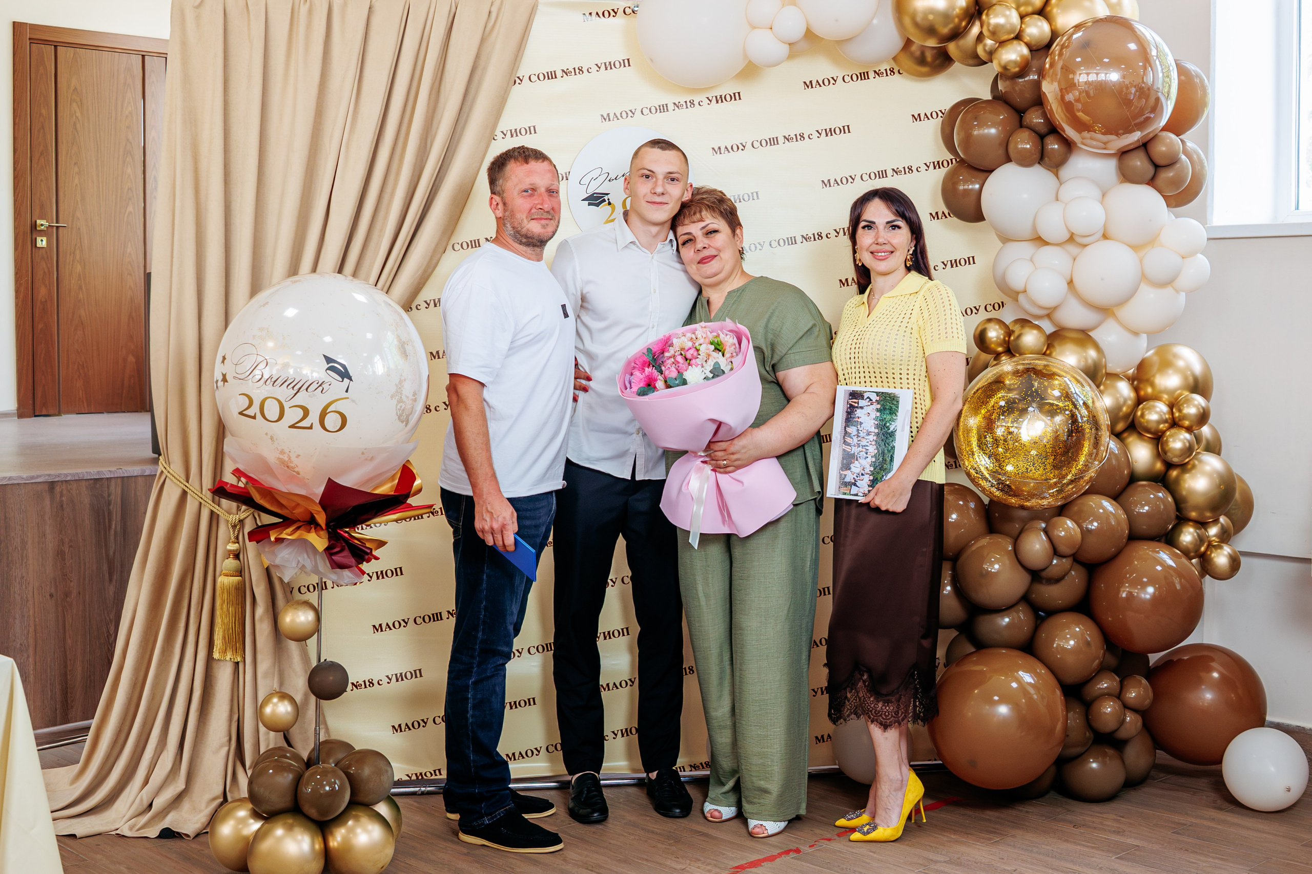 Вручение аттестатов. Свадебный и семейный фотограф в Армавире