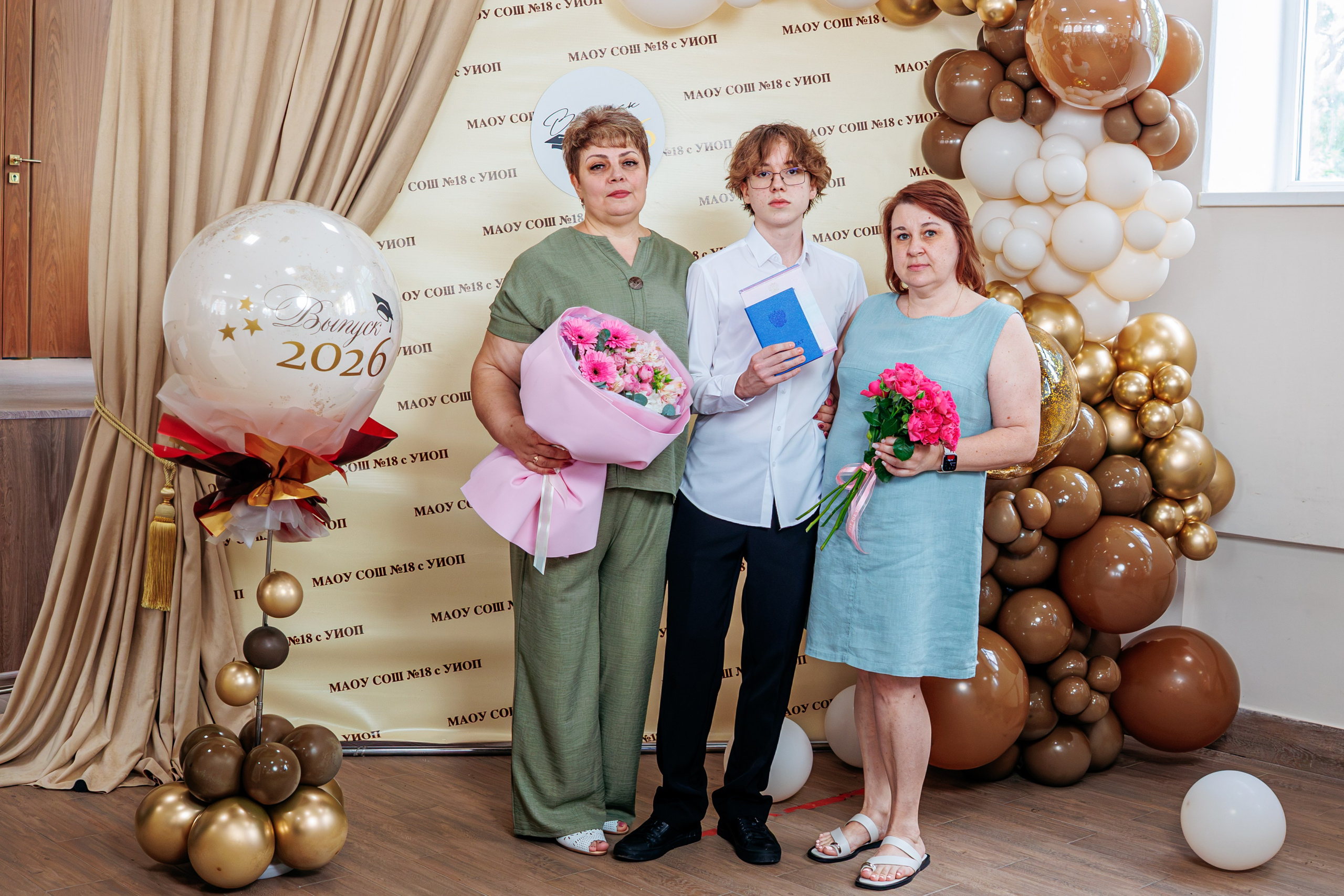 Вручение аттестатов. Свадебный и семейный фотограф в Армавире
