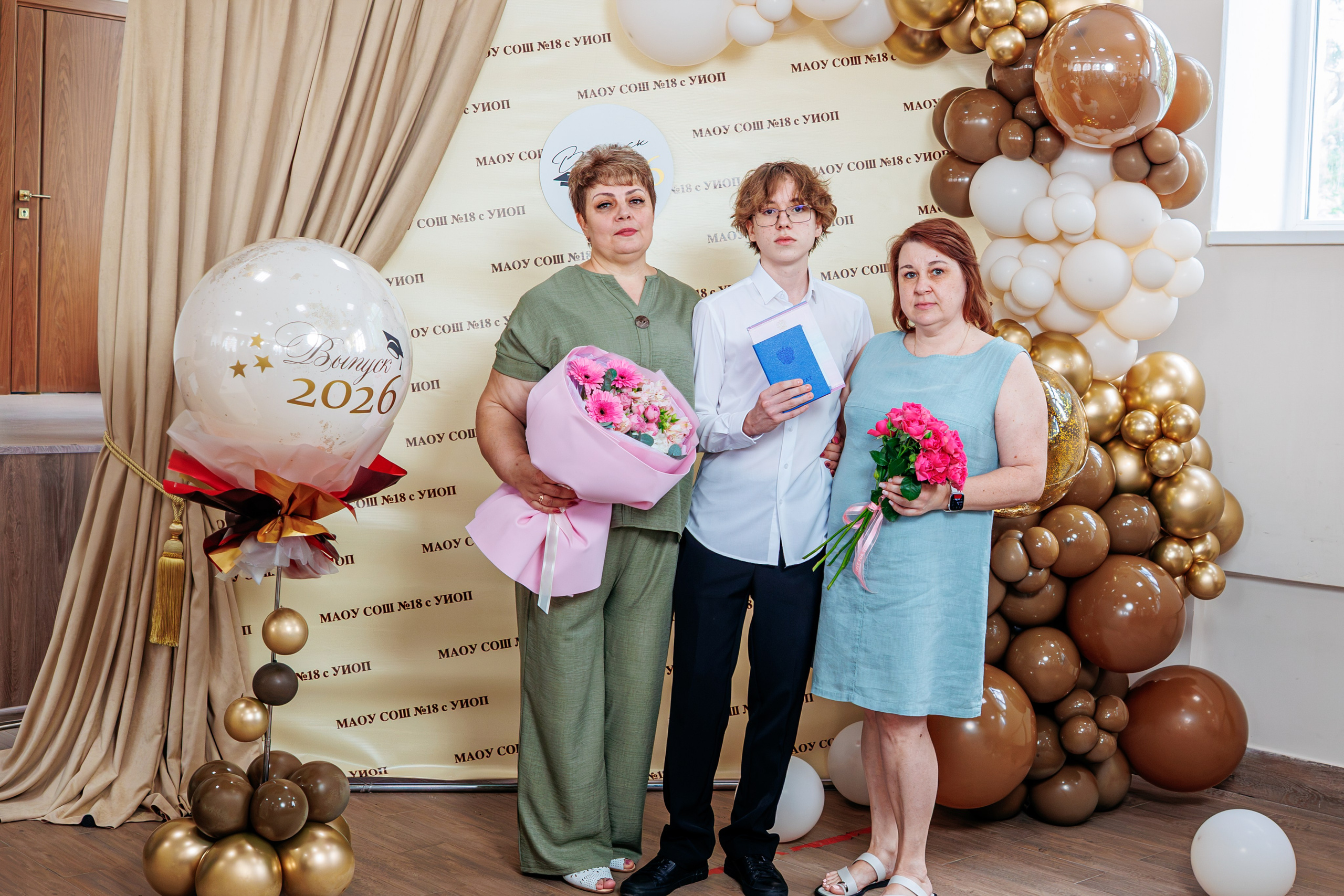 Вручение аттестатов. Свадебный и семейный фотограф в Армавире