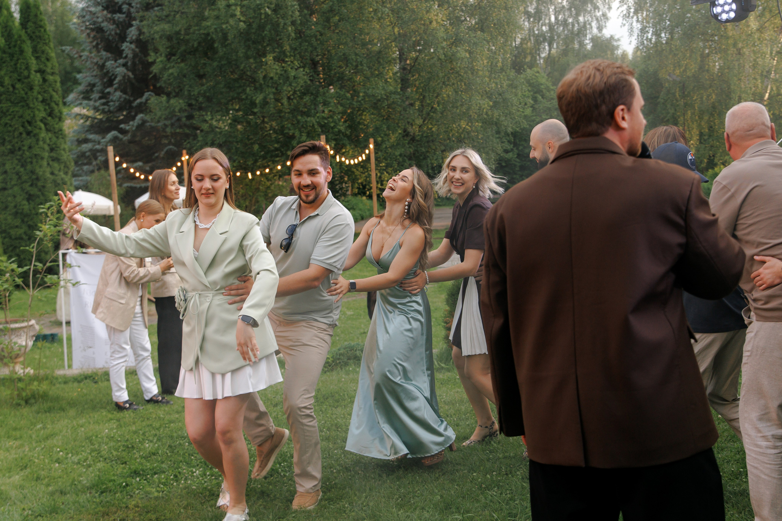 Свадьба в Ярославле — серия усадьба Орешки, выездная регистрация, свадьба на природе | Портфолио. Свадебный фотограф в Москве, Ярославле Виталий Квант