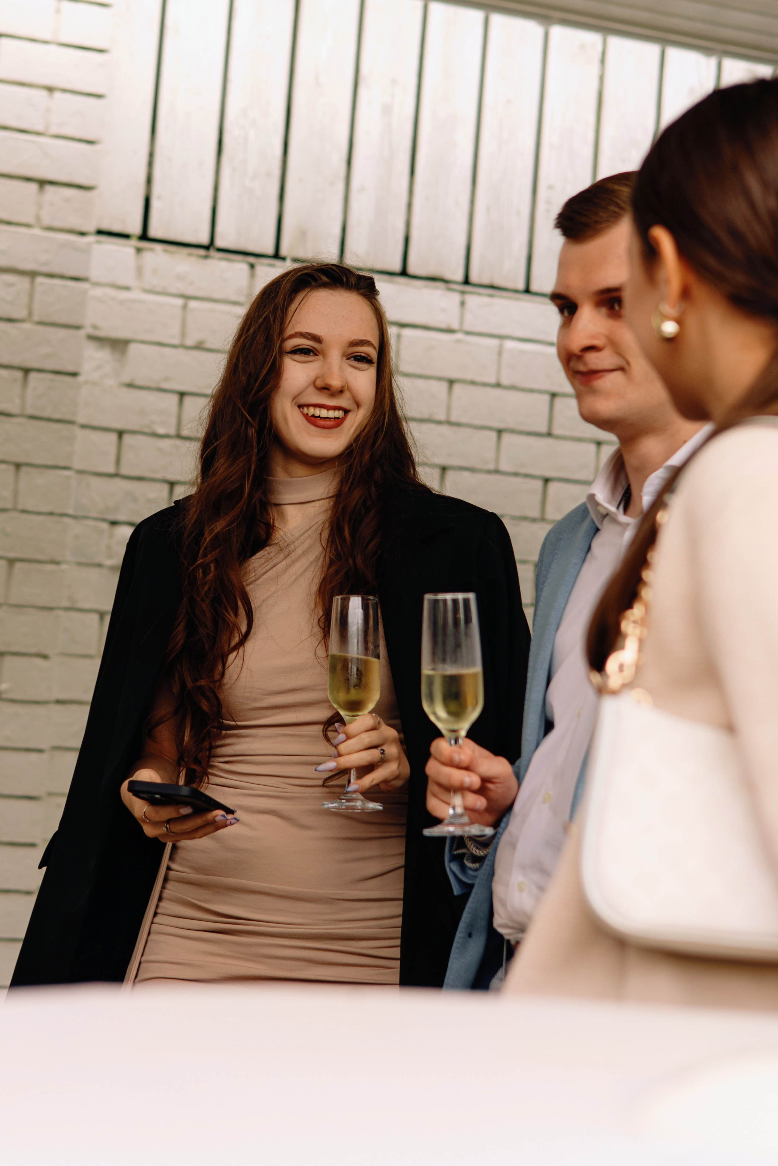 А ВНУТРИ — УРАГАН