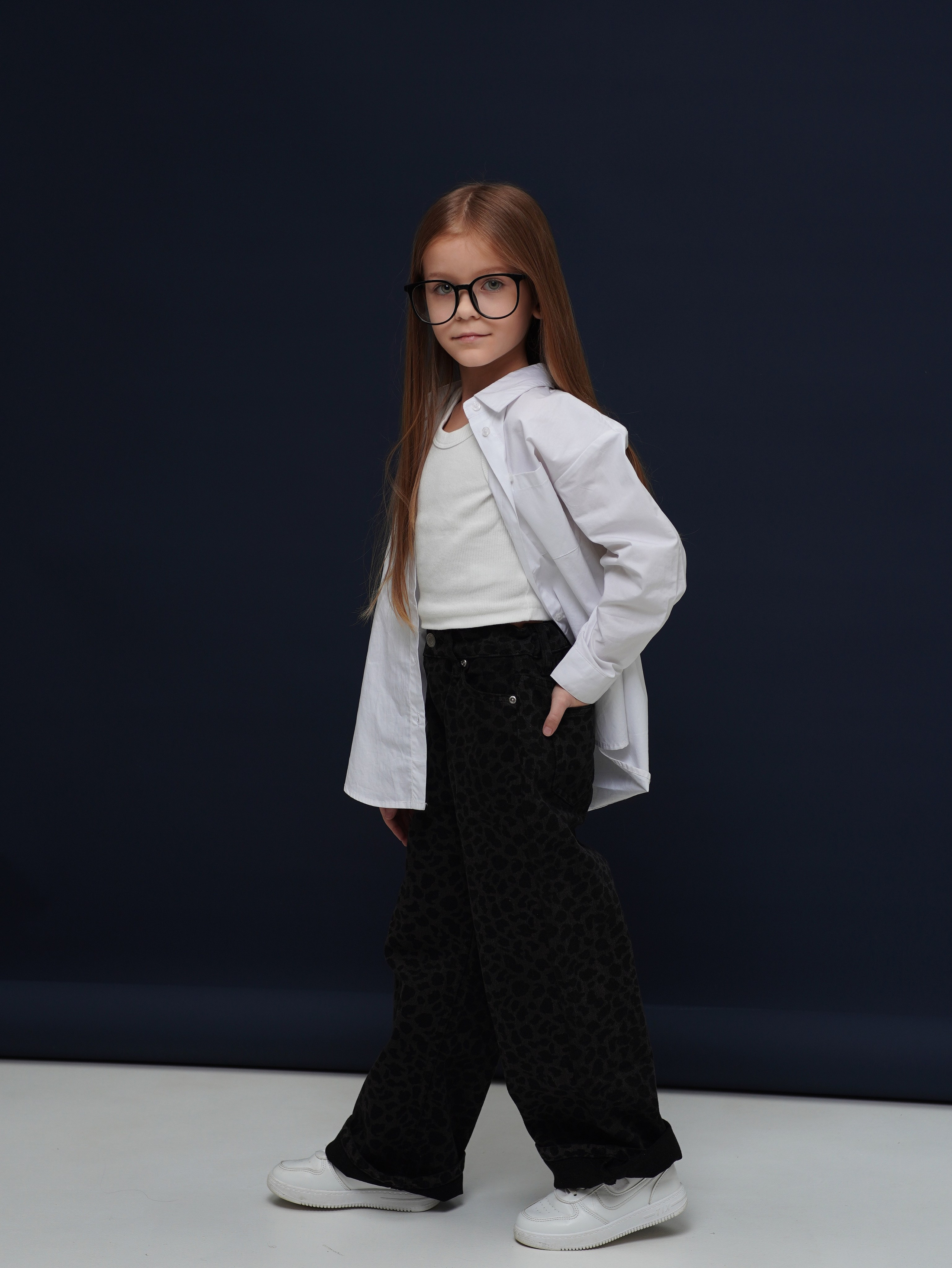 Алиса Полина П. LUNAPRO Дом стильных, сборных и индивидуальных съемок для брендов