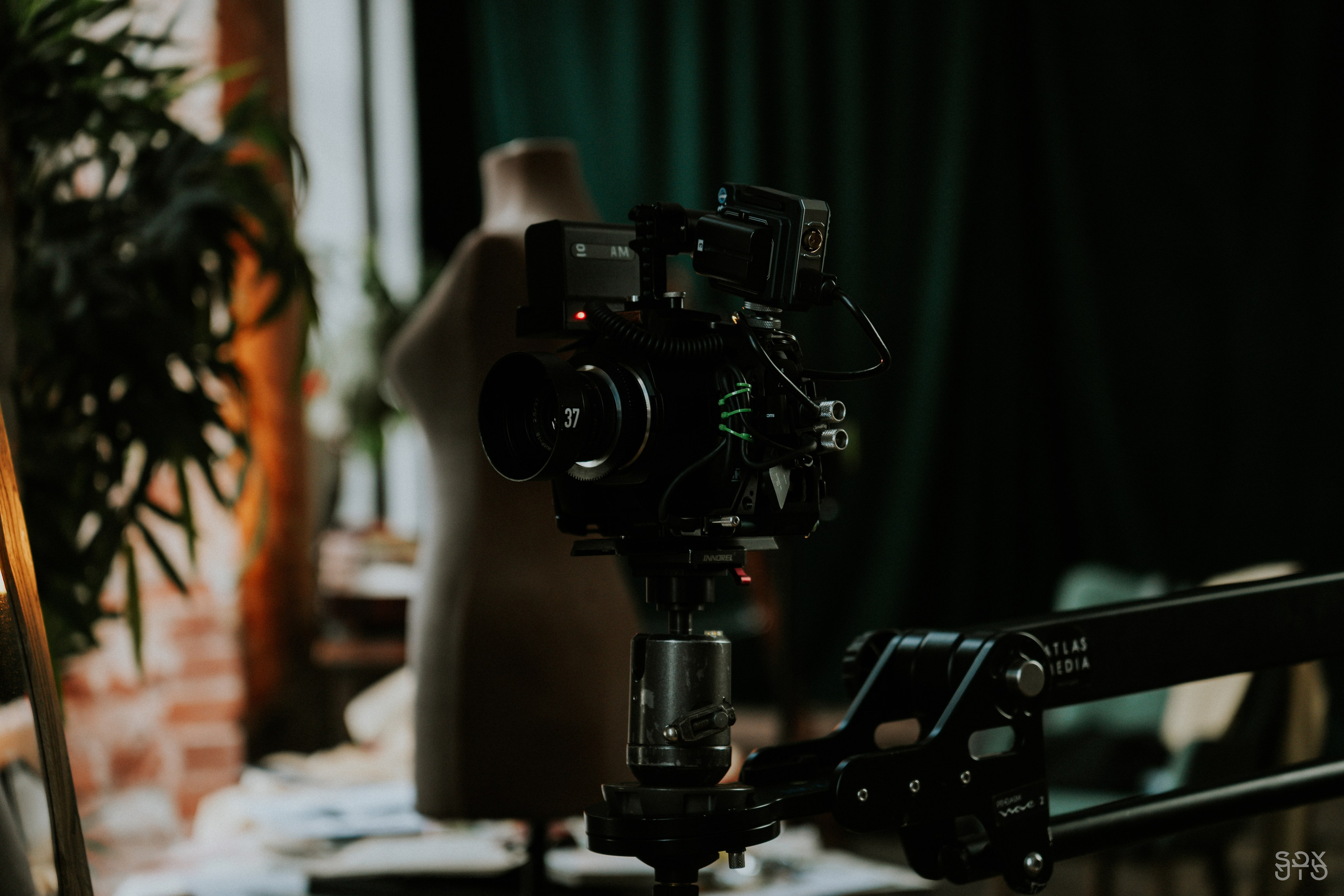 Видеопродакшн BACKED ROLL