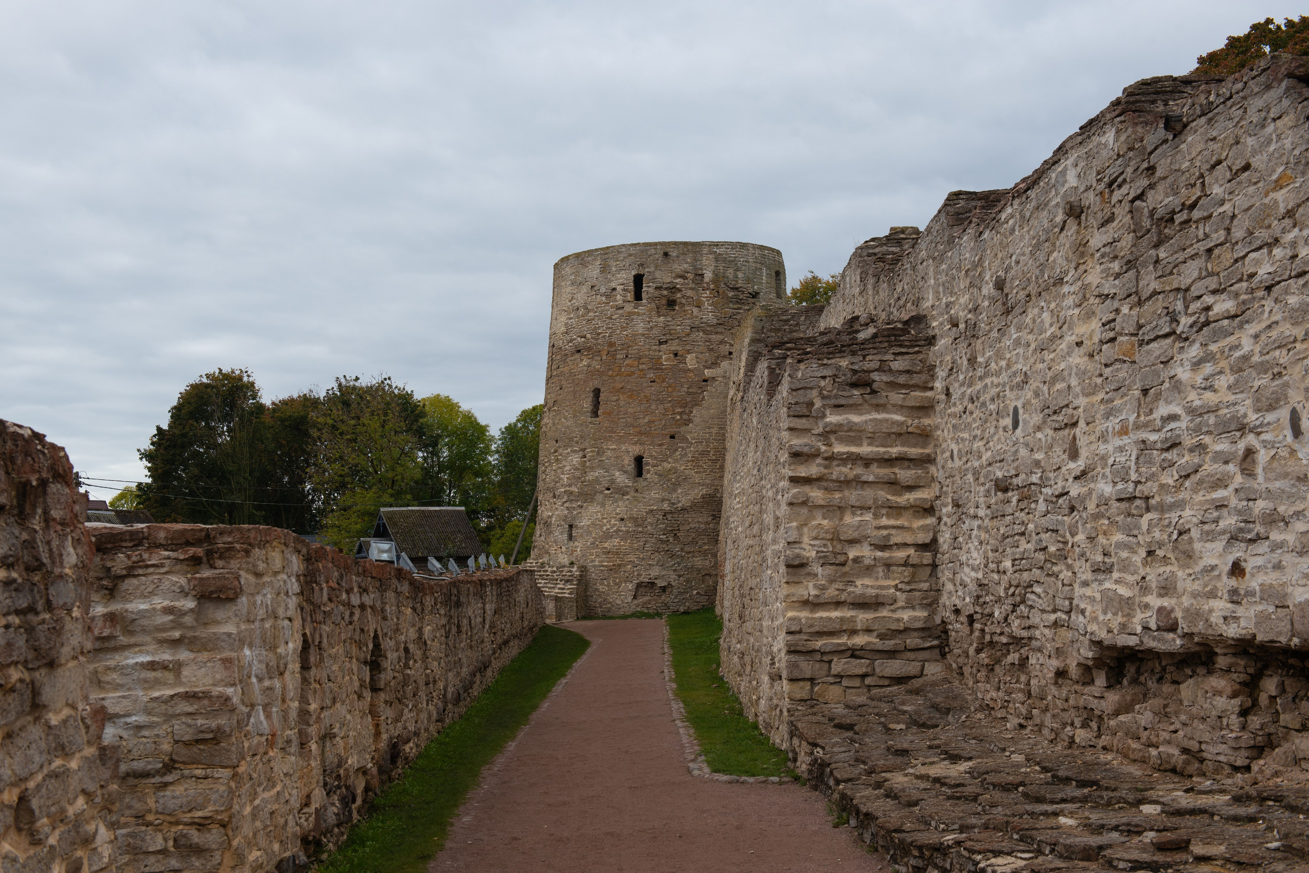 Изборск. Портретный и архитектурный фотограф в Москве и Санкт-Петербурге