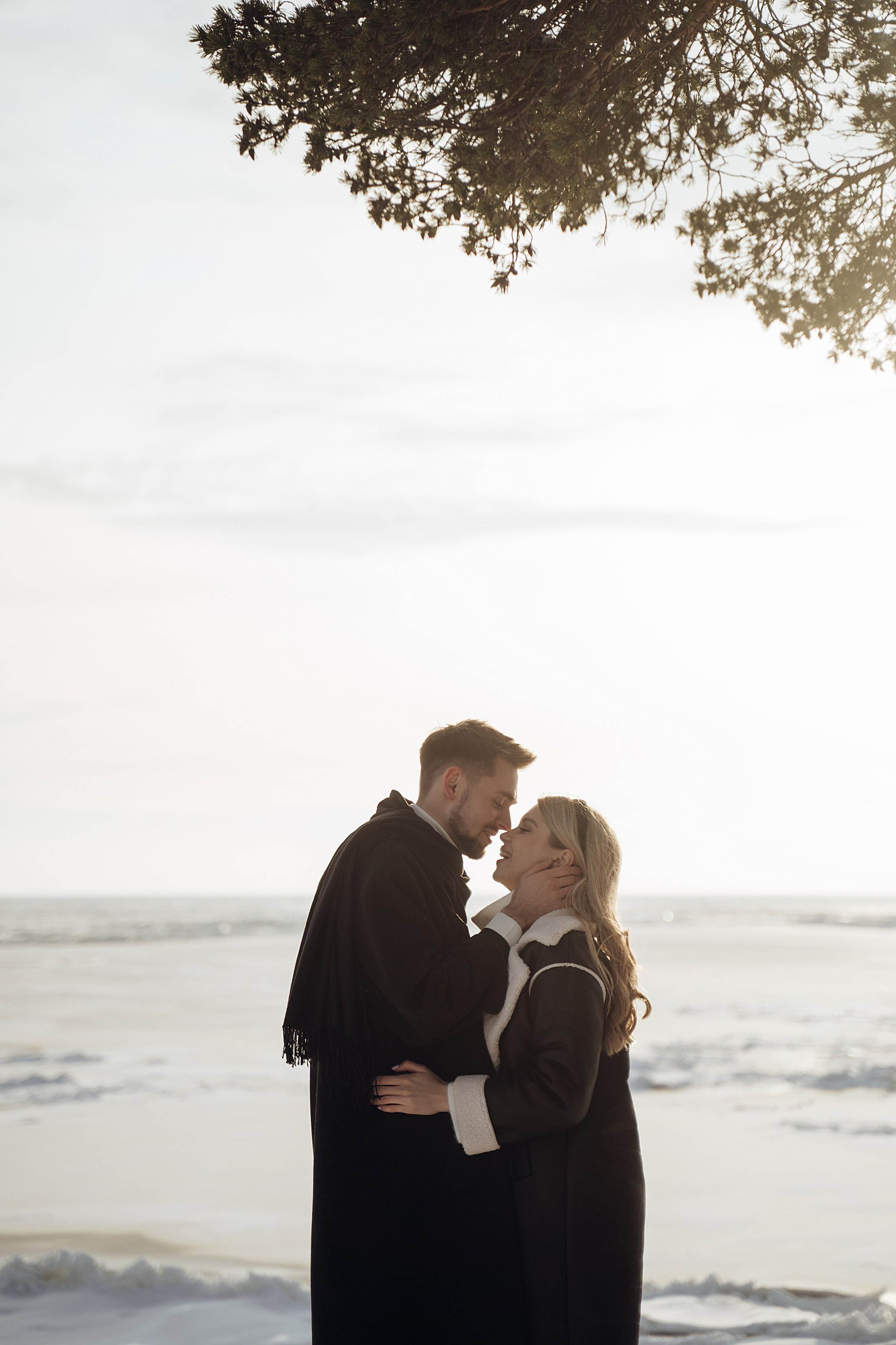 Love Story зимняя прогулка. Свадебный фотограф