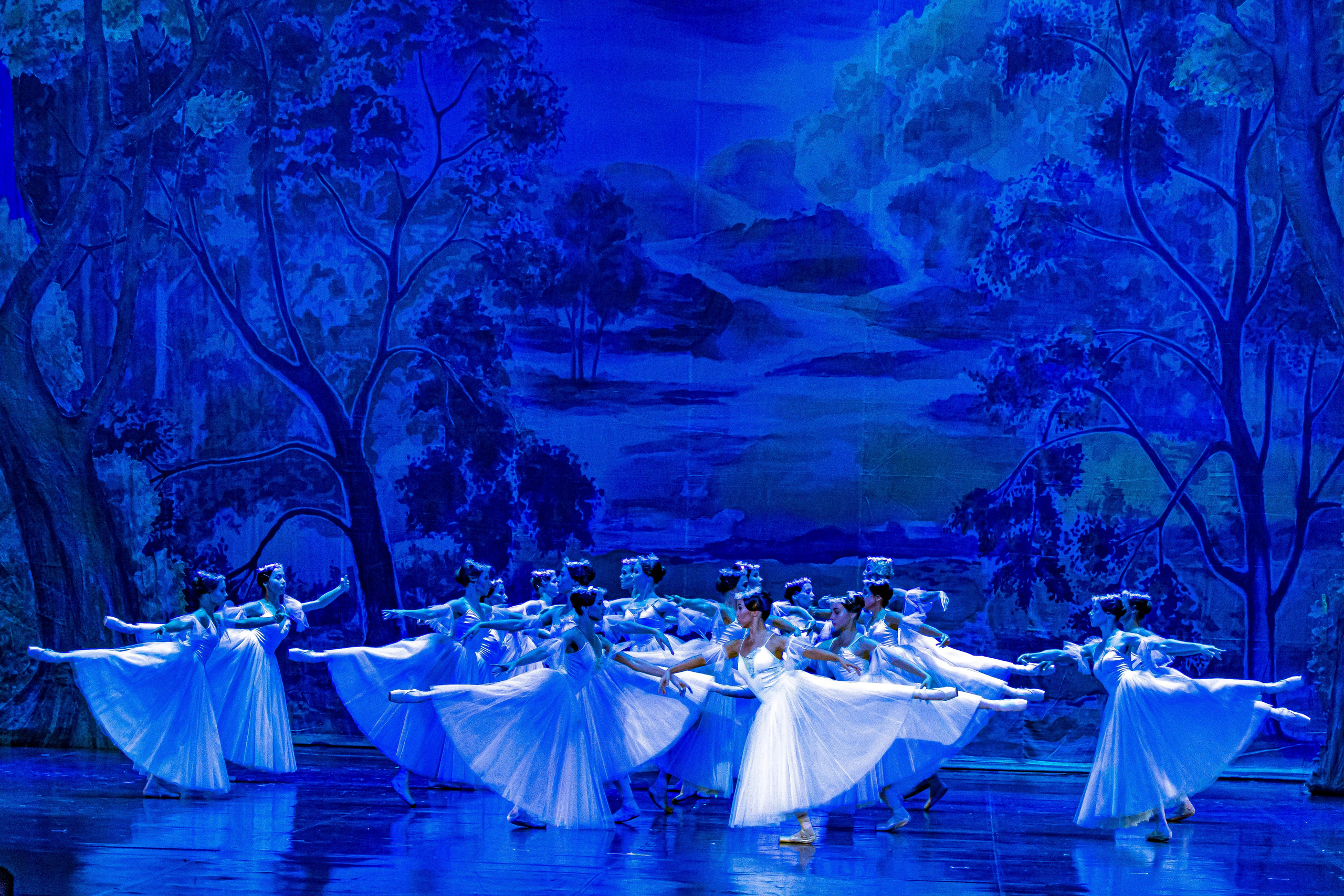 Жизель балет Марийского театра оперы и балета на сцене Зимнего театра. Фотограф в Сочи Юрий Шептаев