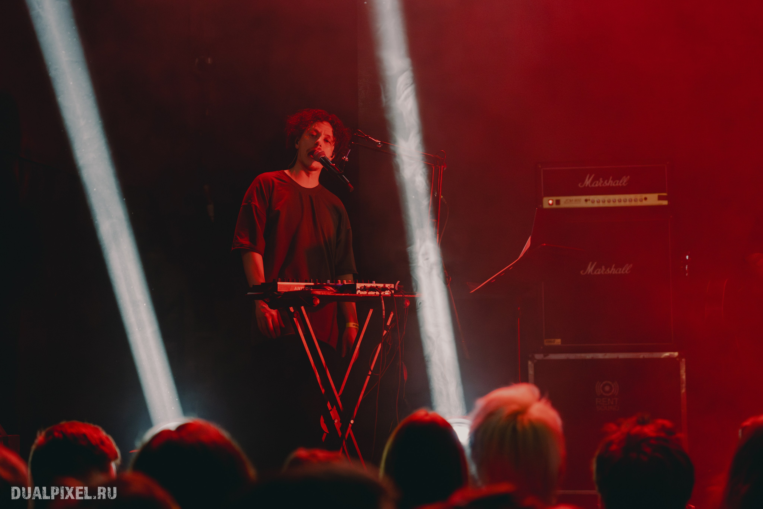 DenDerty концерт в Москве 30.03.2025. Магия музыки в кадре: Концертная Фотография