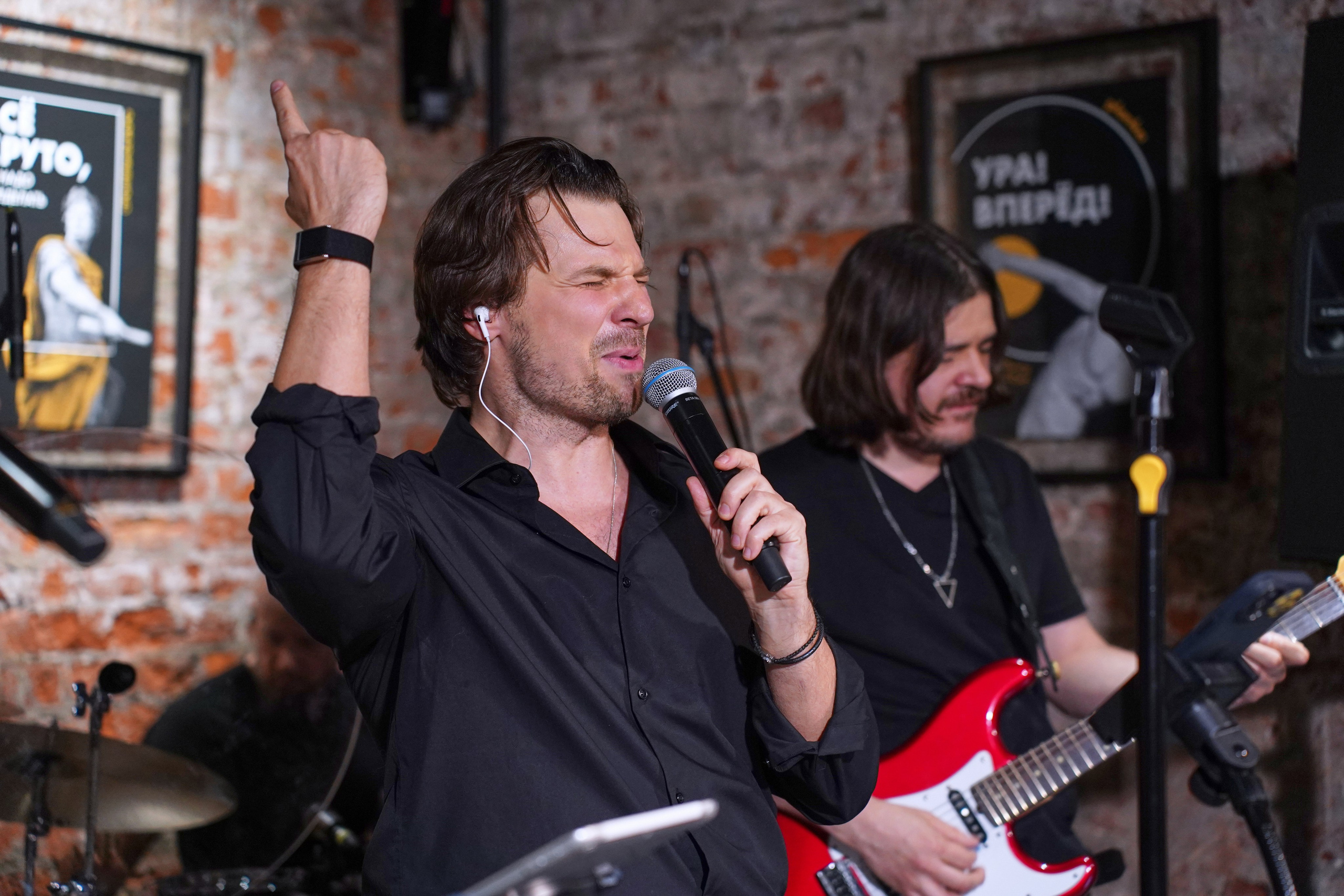 Концерт кавер группы. Фотограф