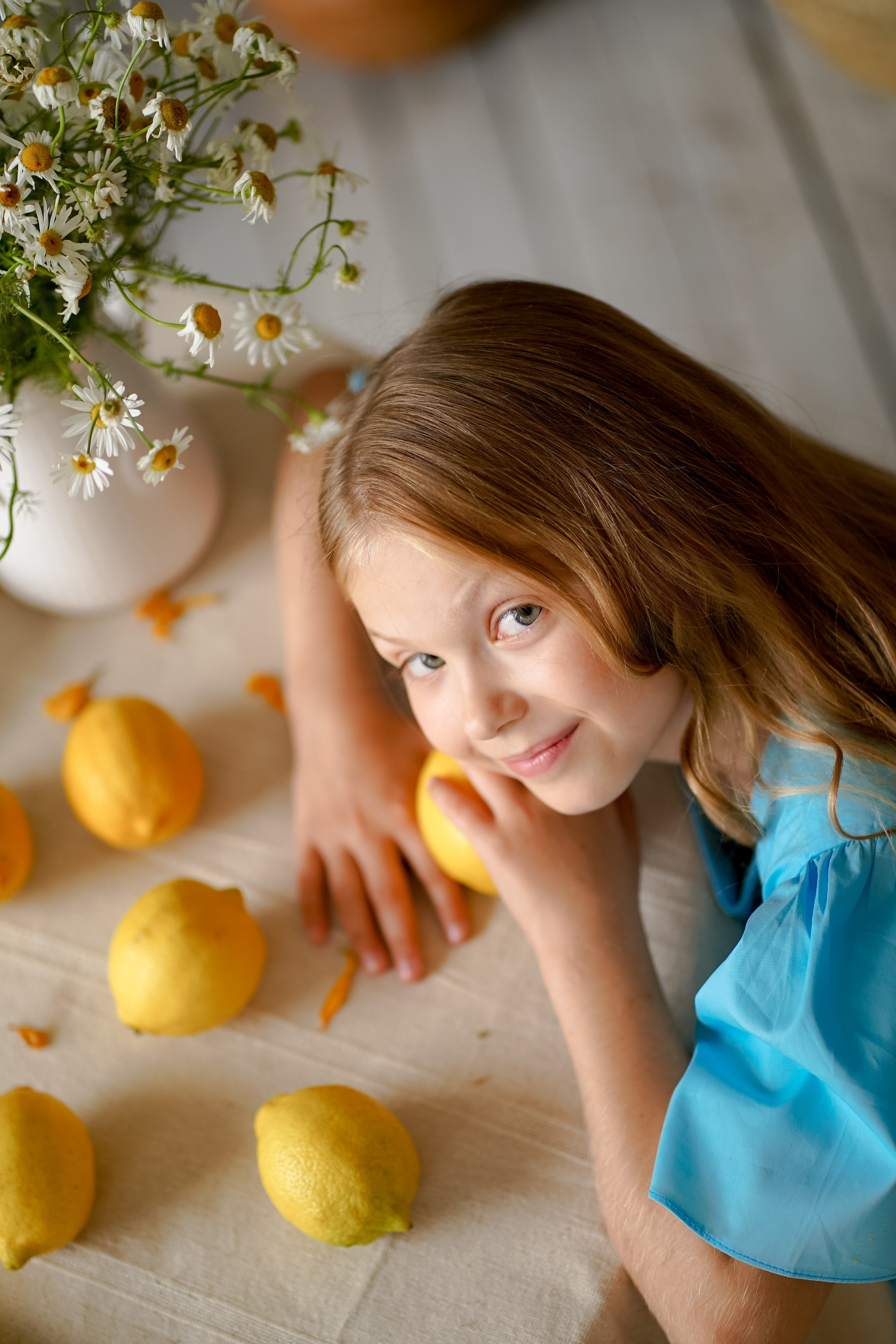 Кира с подсолнухами. Фотограф Татьяна Митрофанова