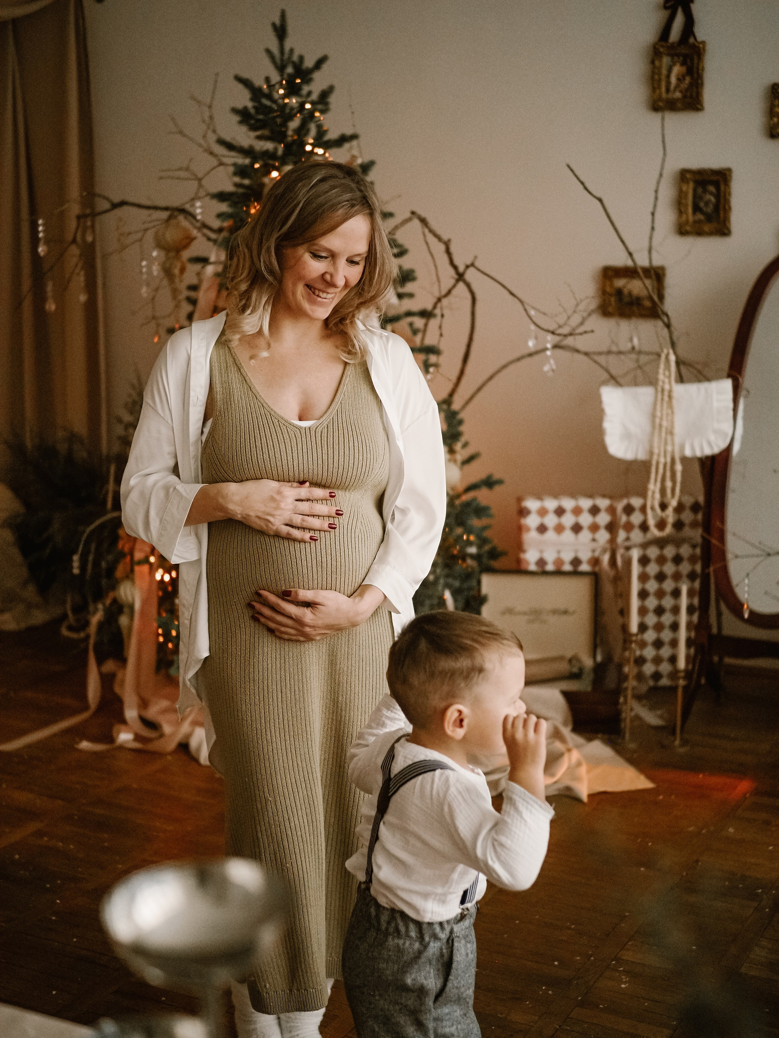 Если фото у елочки, то вот так. Фотограф Рязань. Семейный Свадебный фотограф