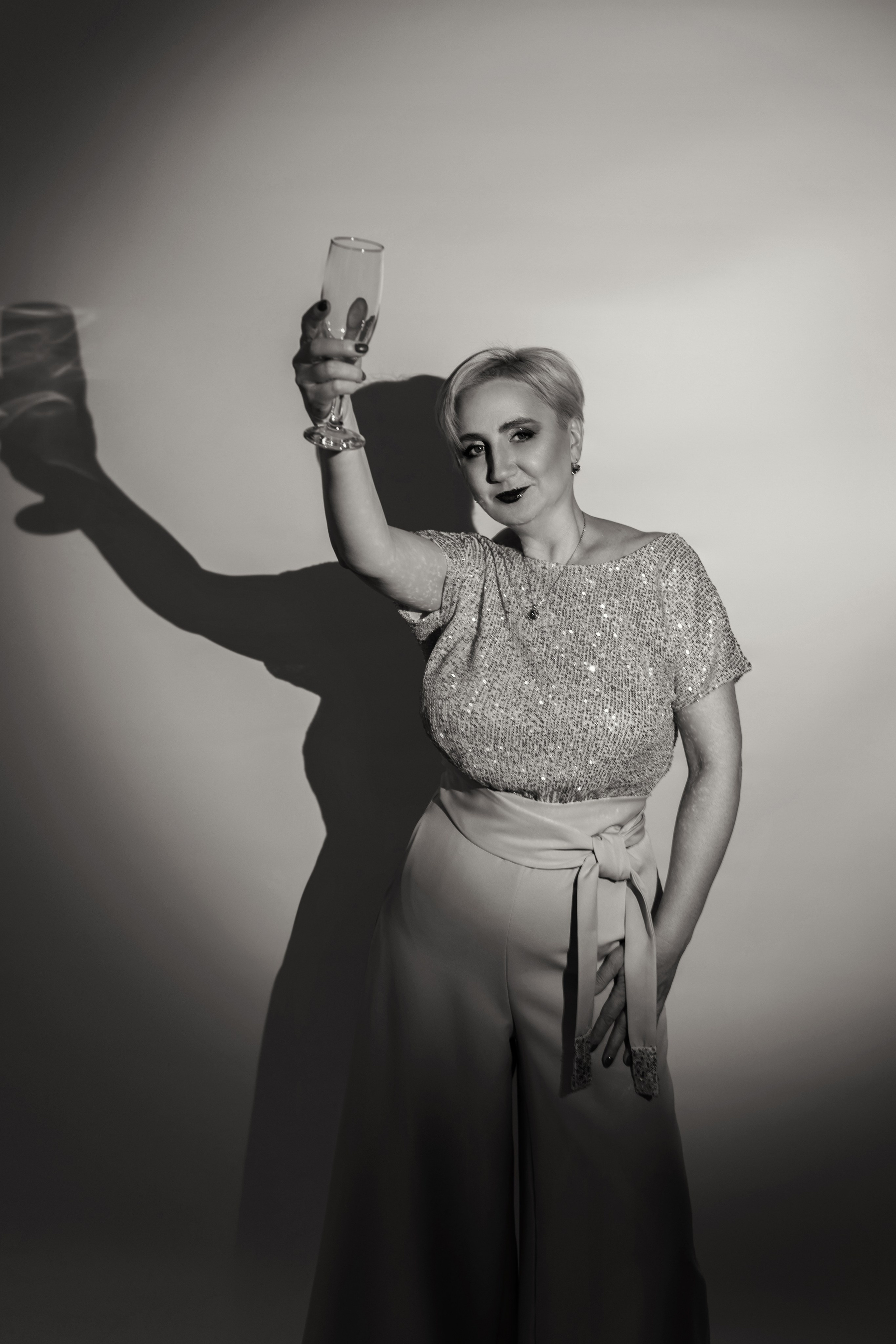 Олесяв моей студии. Март 2025. Фотограф Пермь. Свадьбы. Семья и дети, школа, д. сад. Фотокниги