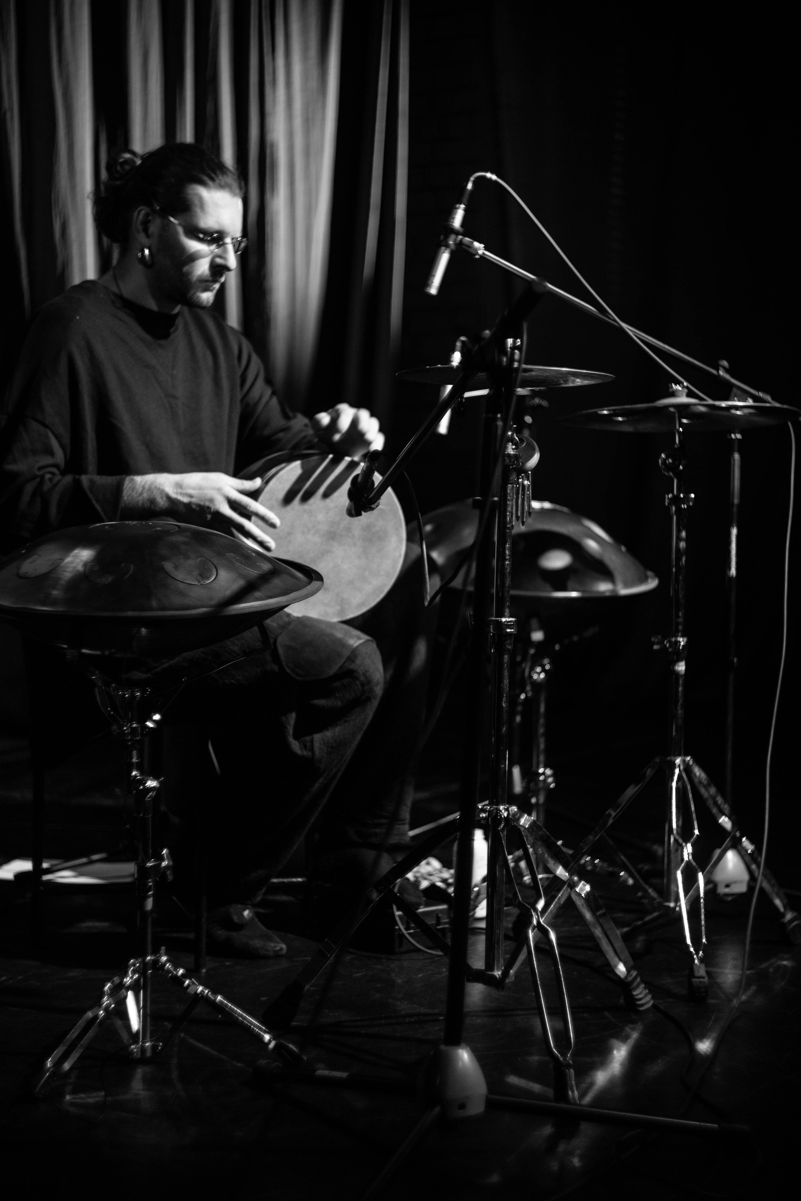 Кирилл Ошеров МАЯКОВКА, 10. Фотограф в Нижнем Новгороде