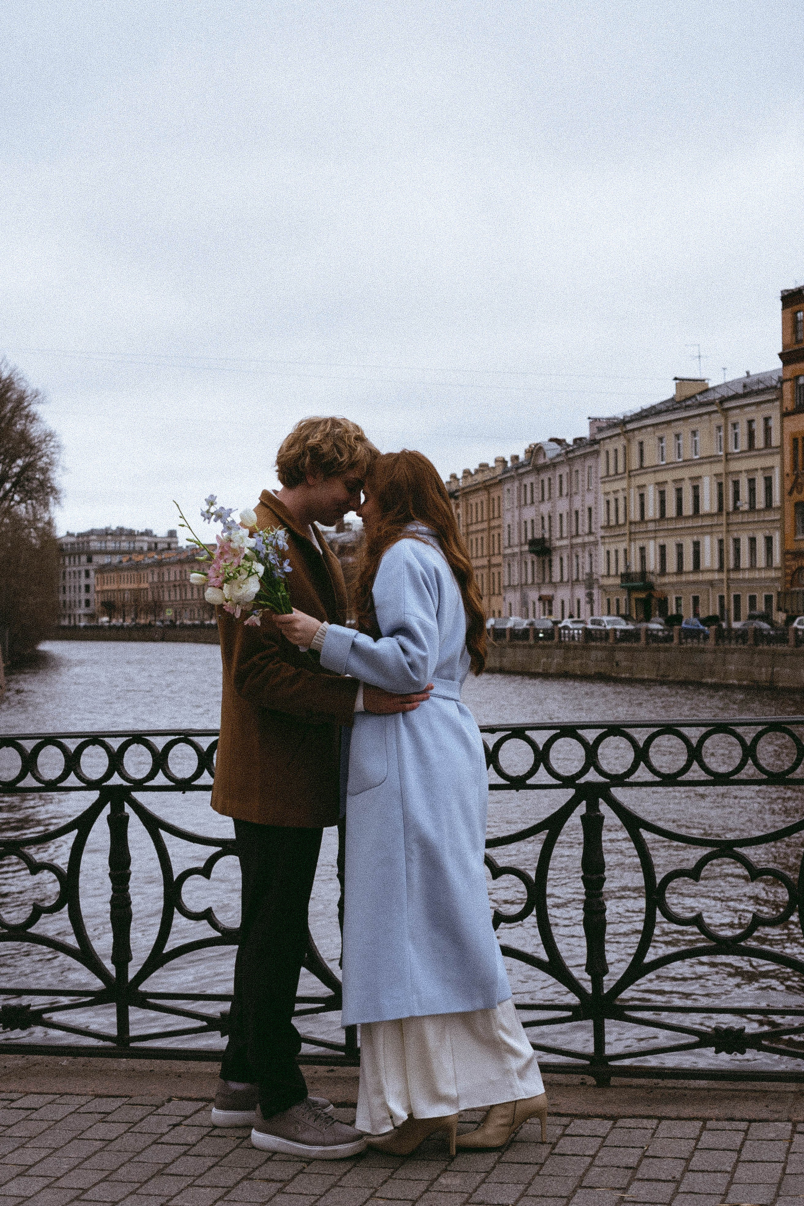 СВАДЕБНАЯ ПРОГУЛКА ПО ПЕТРОГРАДКЕ ВЕСНОЙ (ФОТОСЕССИИЯ ПАРЫ СВАДЕБНАЯ). Профессиональный фотограф, Санкт-Петербург — Виктория Богомолова