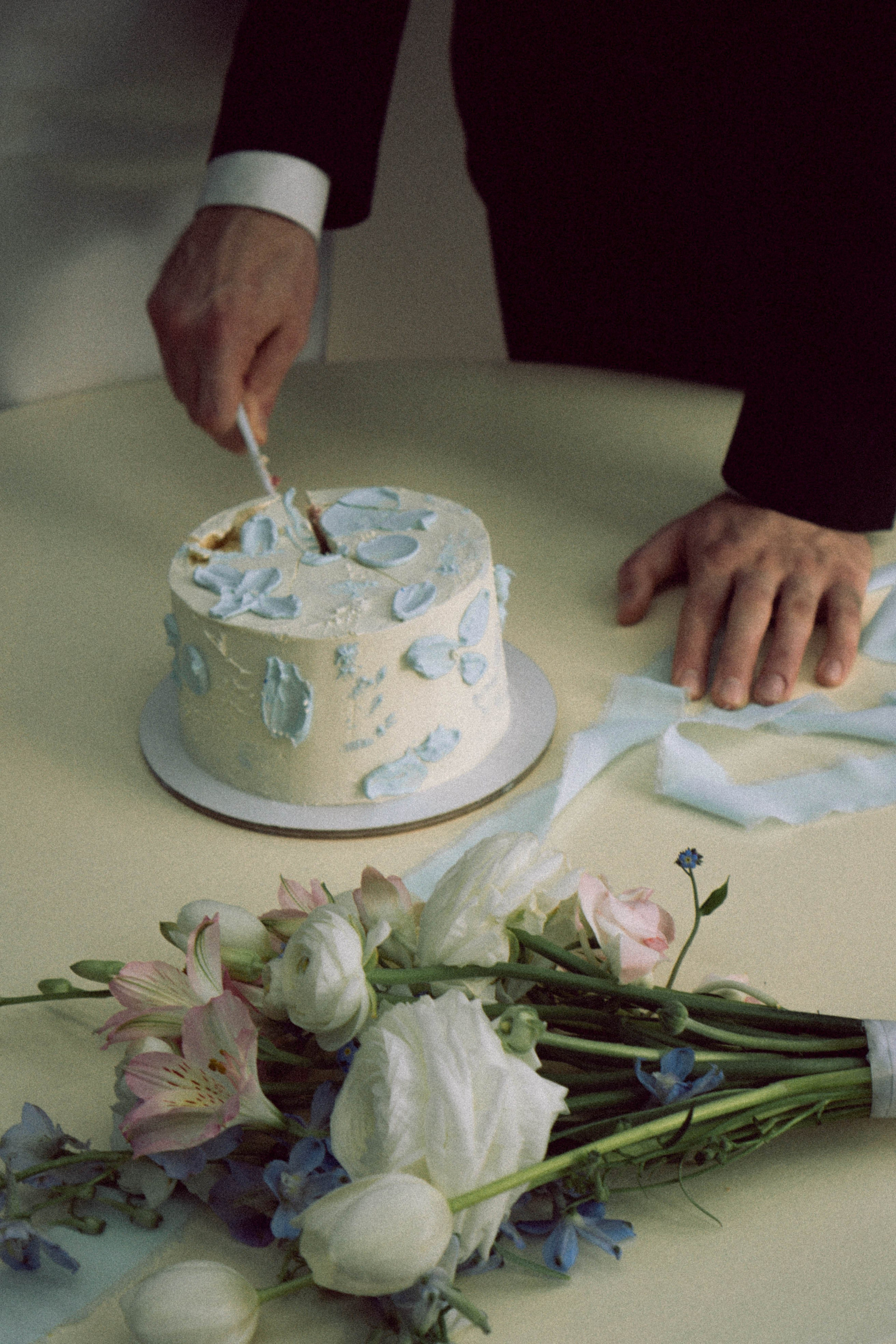 СВАДЕБНАЯ СЬЕМКА В ОТЕЛЕ. СБОРЫ ЖЕНИХА И НЕВЕСТЫ И ТАКЖЕ ТОР И ПОДГОТОВКА К ПРОГУЛКЕ. Профессиональный фотограф, Санкт-Петербург — Виктория Богомолова