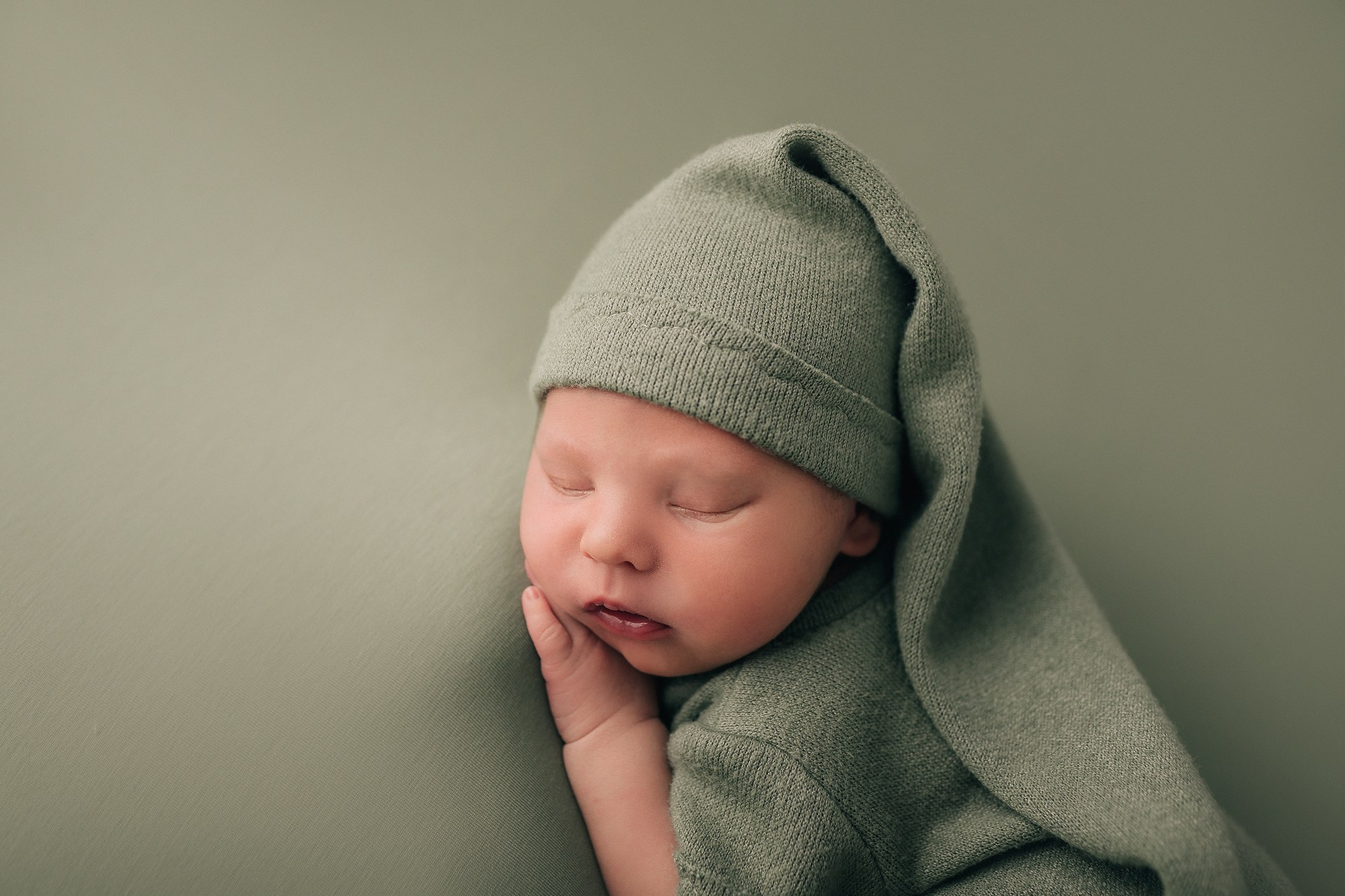 Степан 8 дней. Семейный фотограф новорождённых в Серпухове Юлия Новикова +79637785957