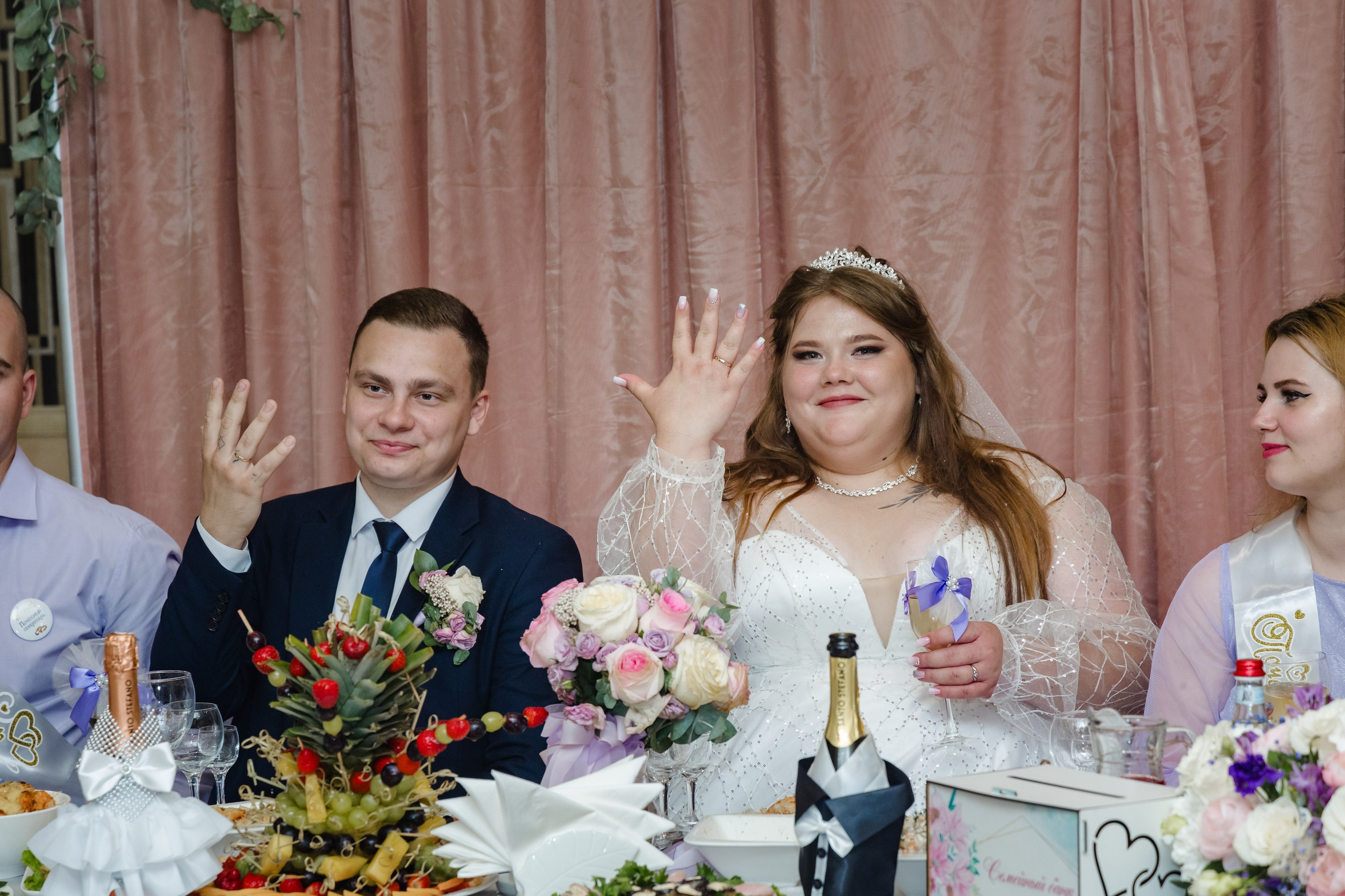 Николай и Диана, свадебный банкет. Свадебный и семейный фотограф в г. Волхов Алексей Кочерыжкин