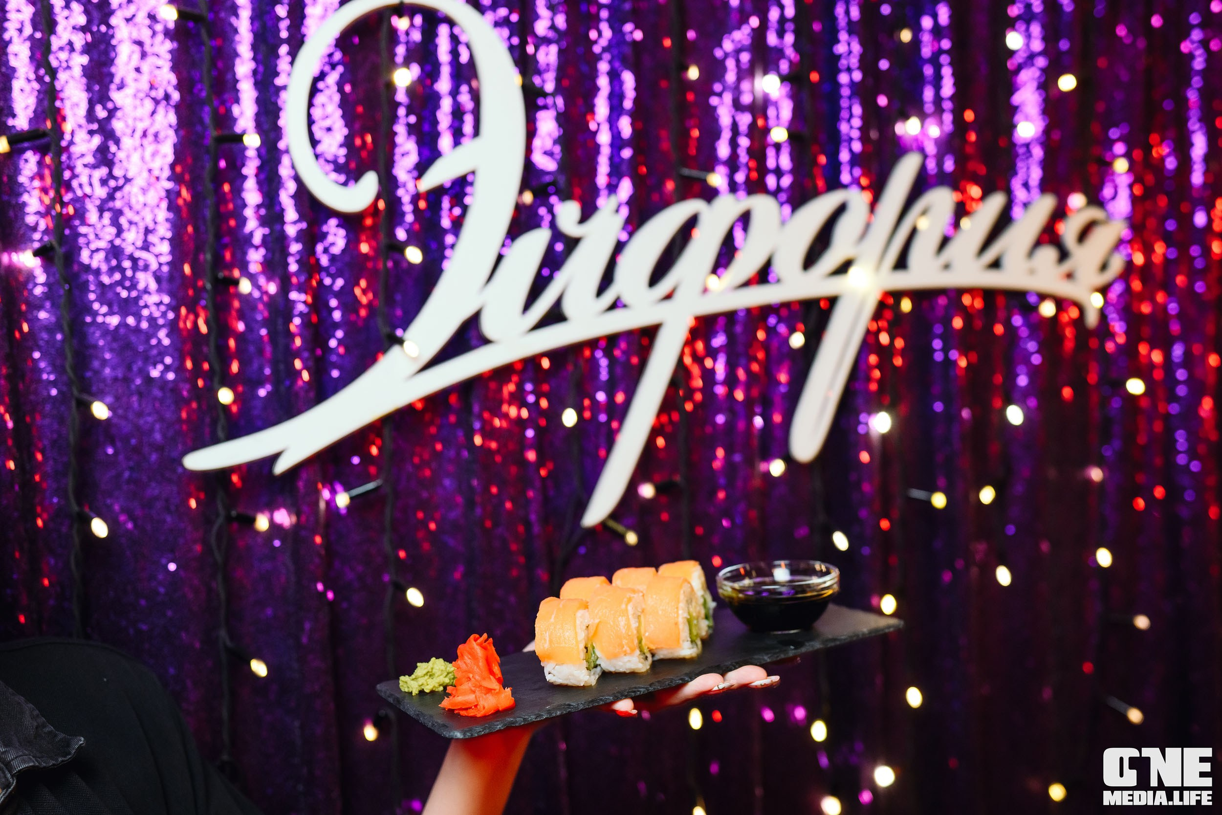 Фоторепортаж из караоке-клуба Эйфория. One Media Life: фоторепортажи, фотоотчеты с мероприятий и заведений