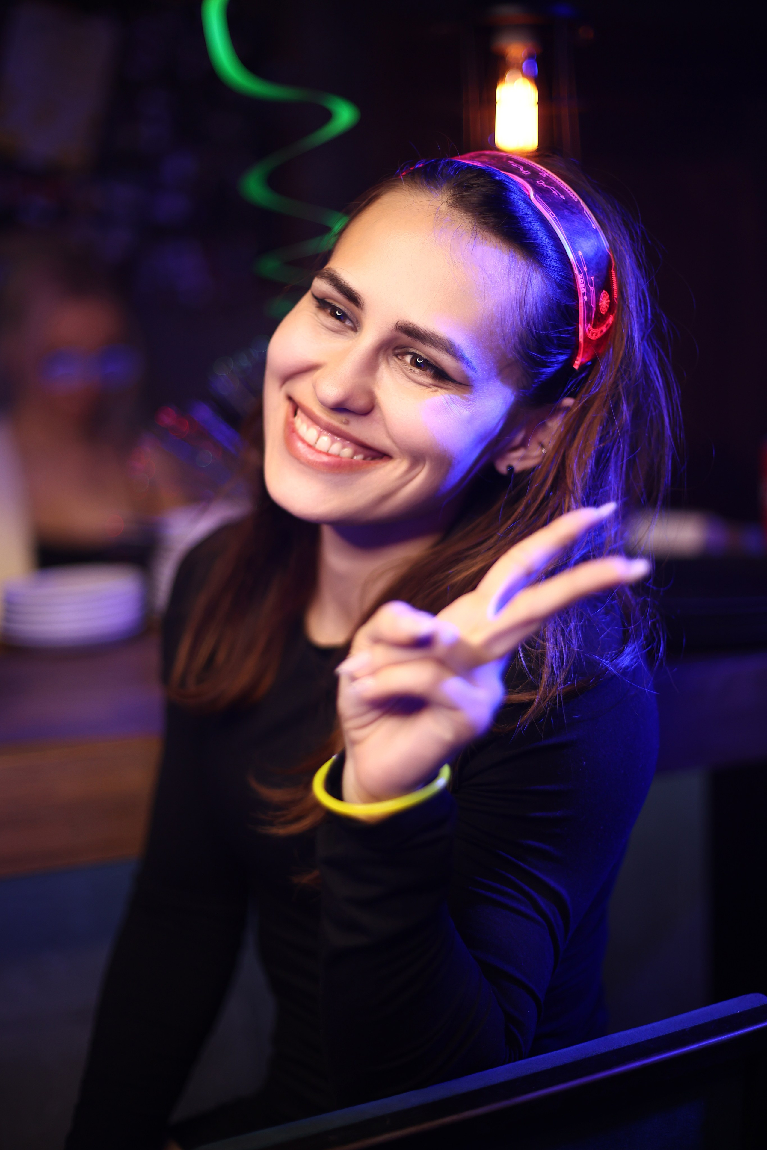 Neon Party 01.08.25. Мята Спортивная — Кальянная, караоке, бар в Минске