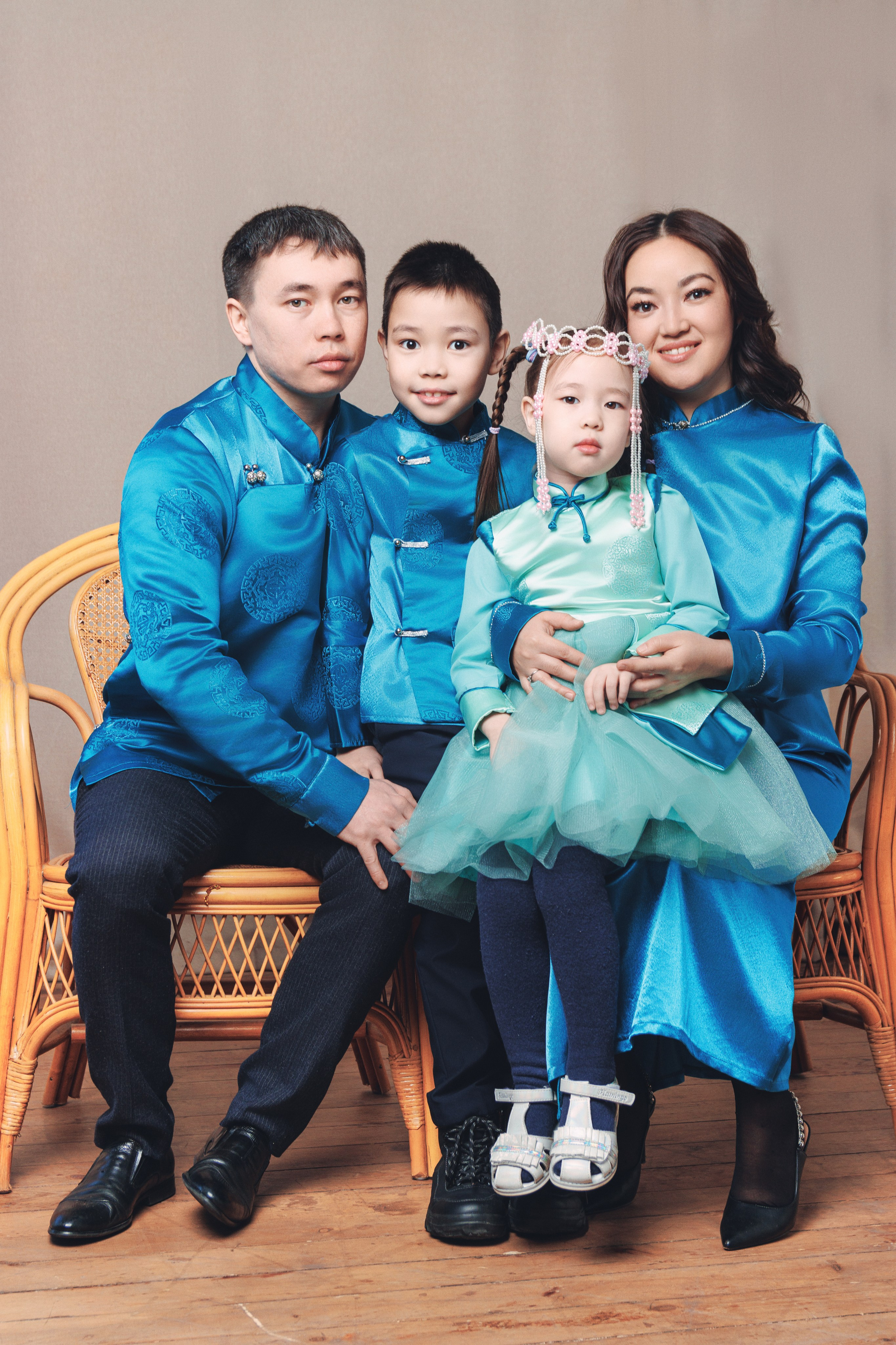 В национальном костюме. Фотограф Улан-Удэ Алексей Раднаев RAD