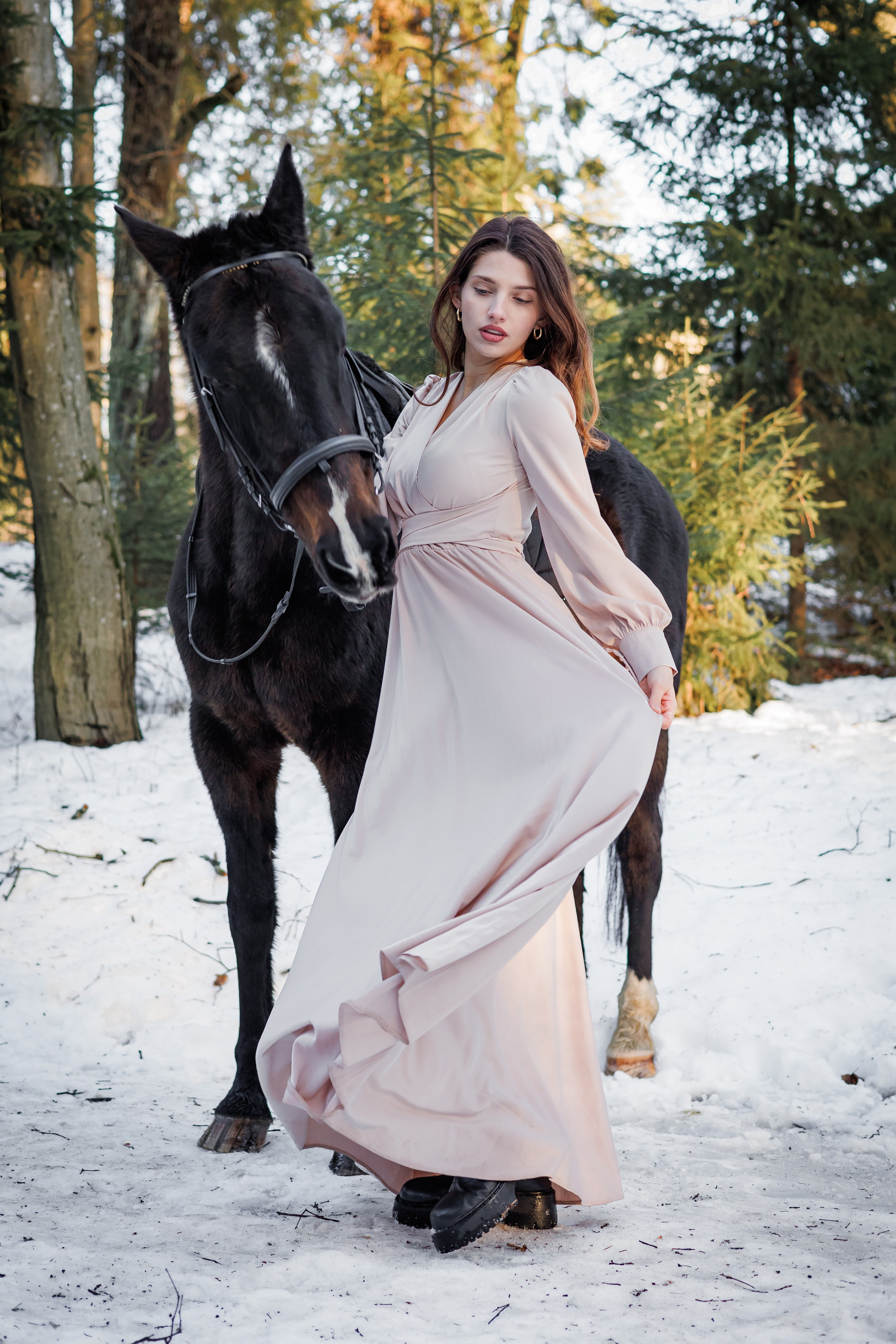 Илона. Фотопрогулка в Шуваловском парке на лошади. Портретный фотограф Панферова Регина г. Санкт-Петербург, г. Казань