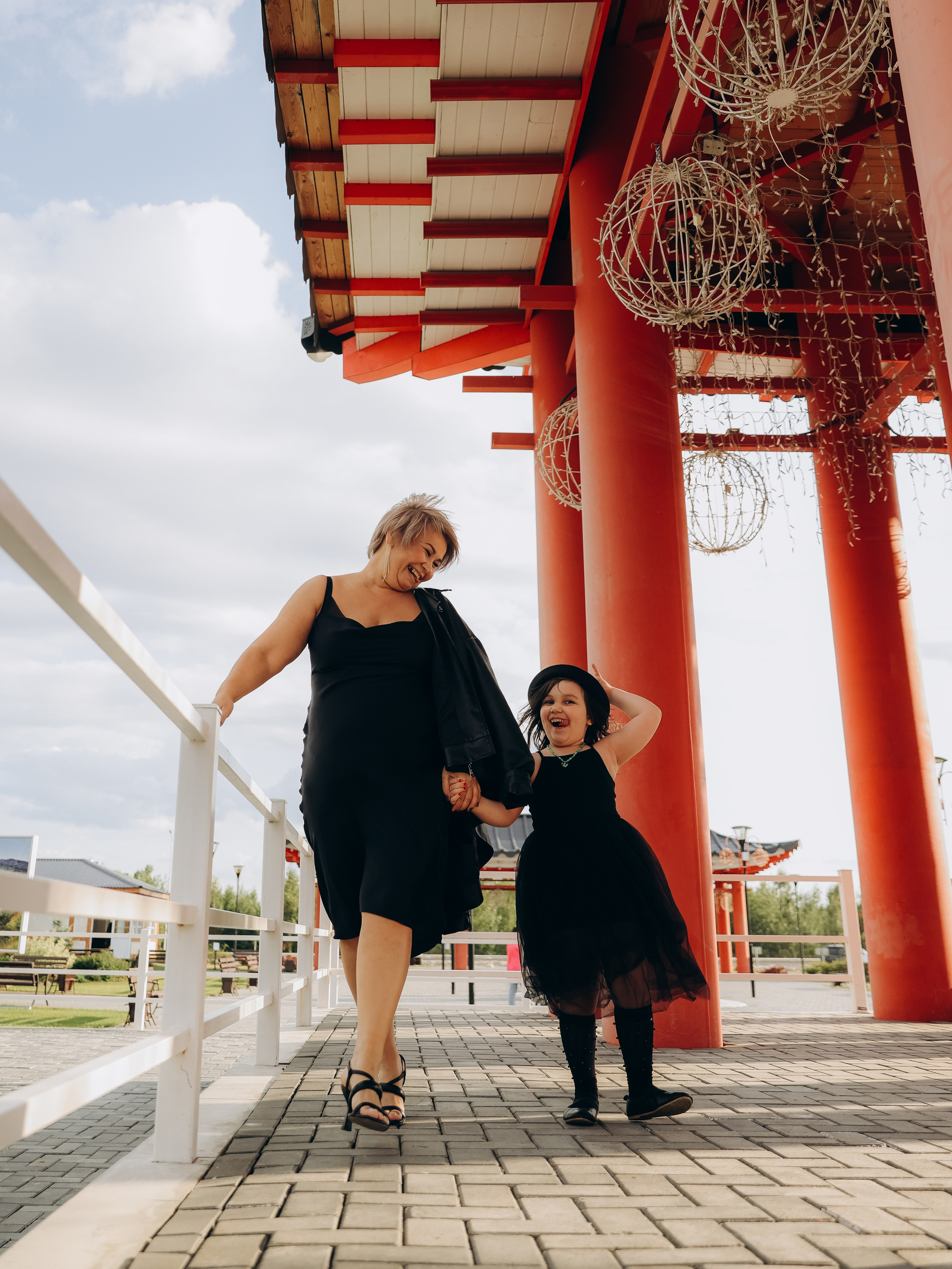 Семья в черном. Мультифотограф Динара Ахмедзянова