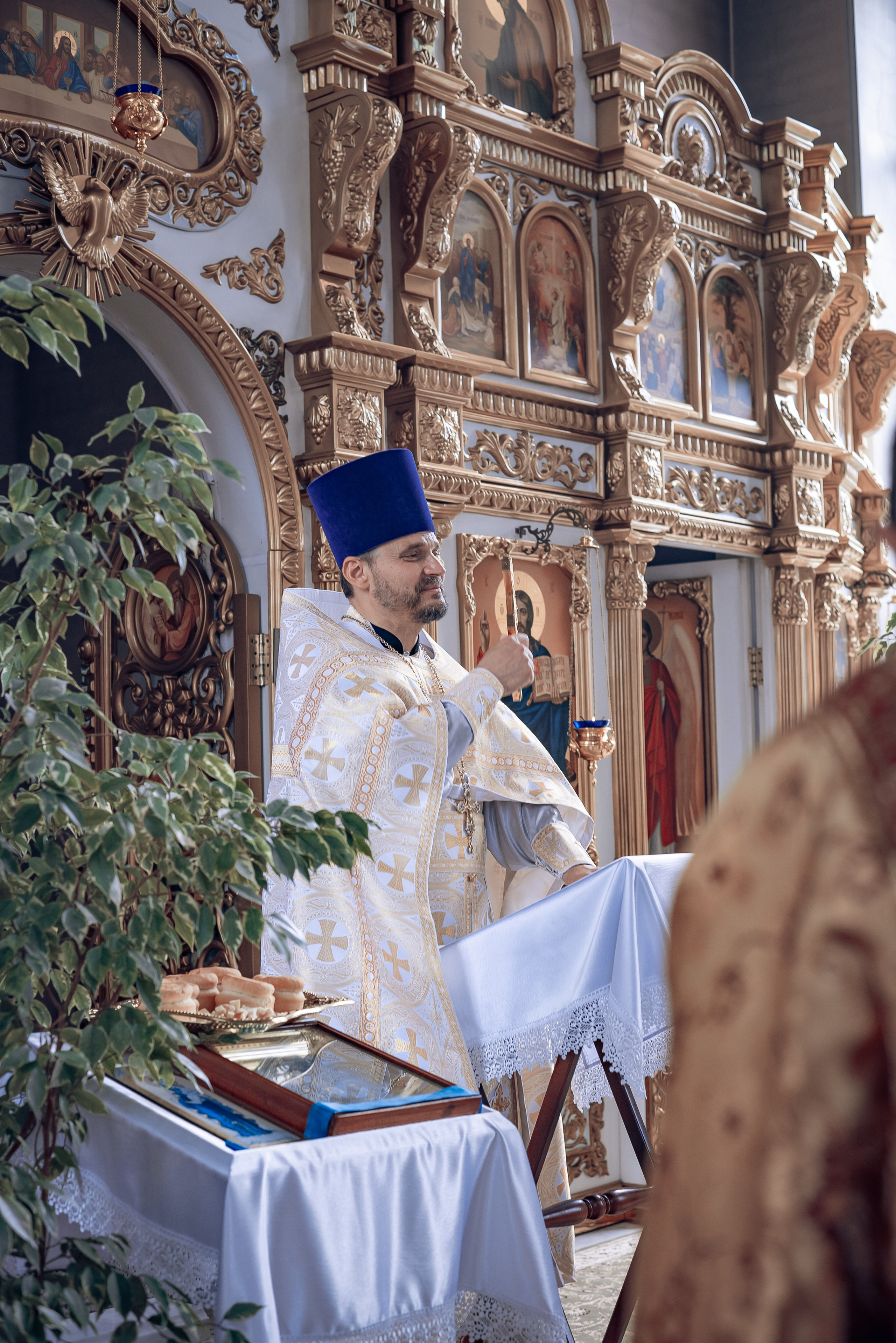 Воскресная служба в Рождественско-Николаевском храме. Фотографы крещения/венчания  Красноярск Татьяна и Вячеслав Переваловы