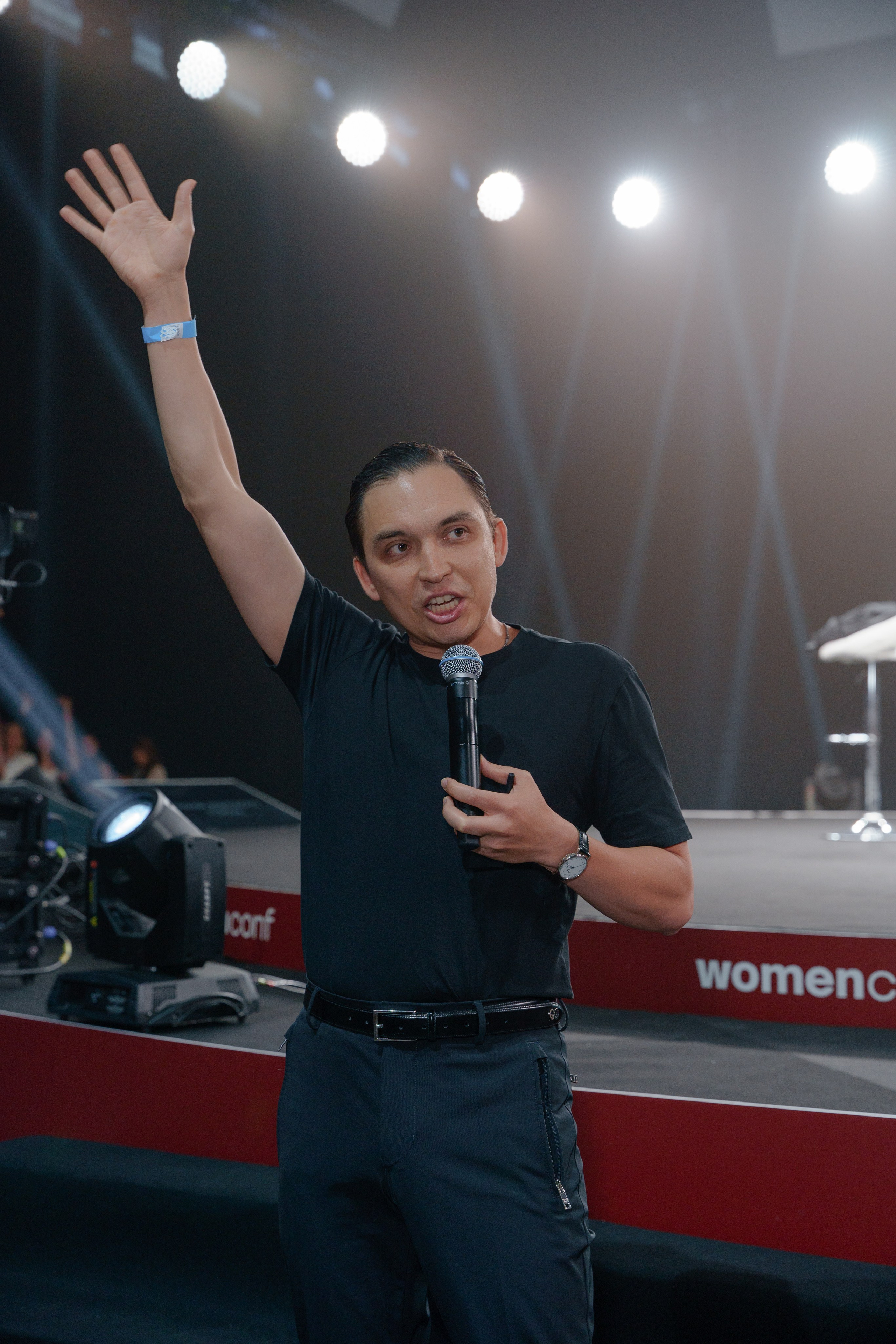 Фотограф на самую масштабную женскую конференцию в России WomenConf. Репортажный фотограф Москва Сергей Дружинин