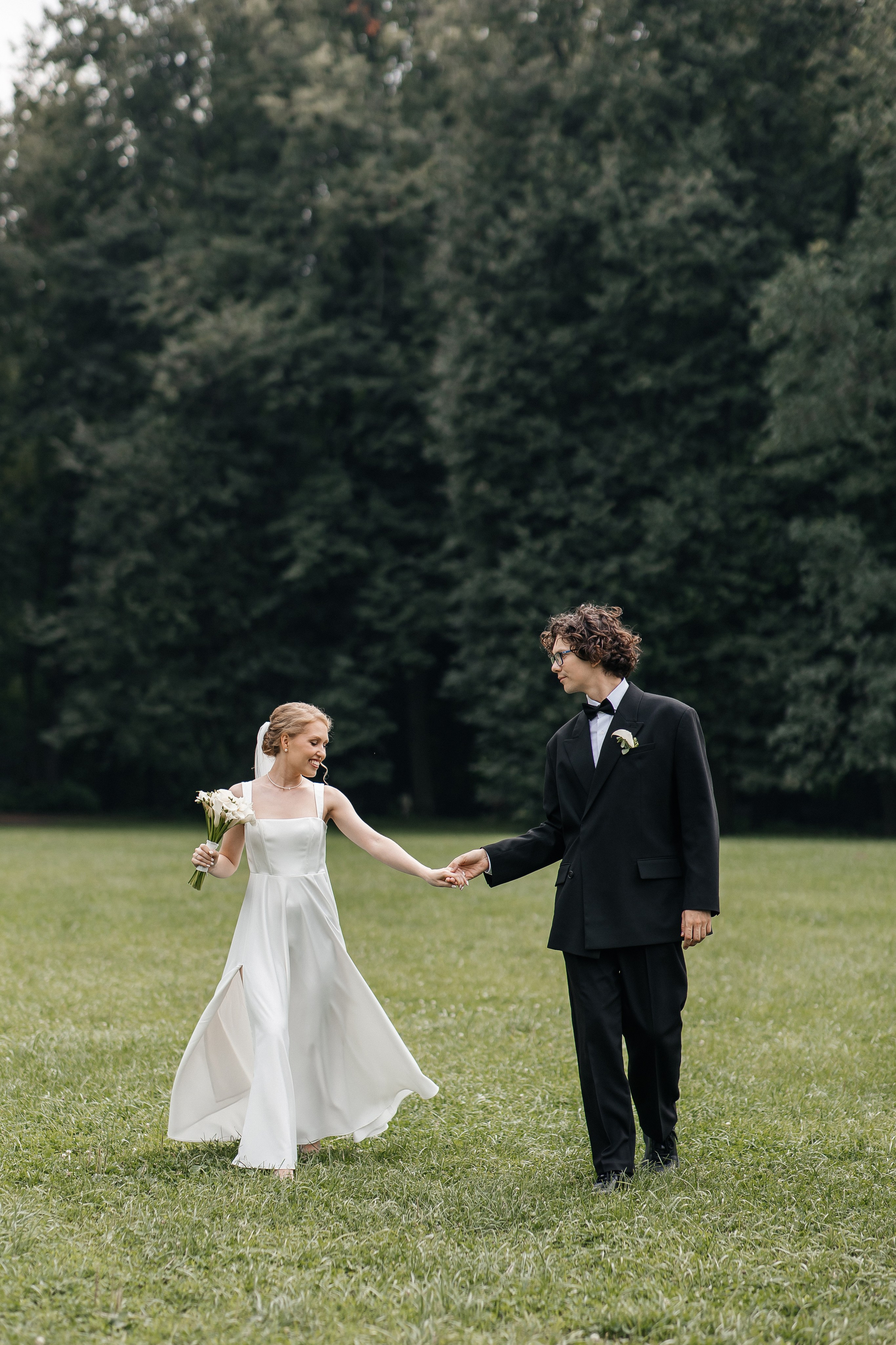 Локации для свадебной прогулки в Москве. Свадебный фотограф в Москве Дарья Олендарёва