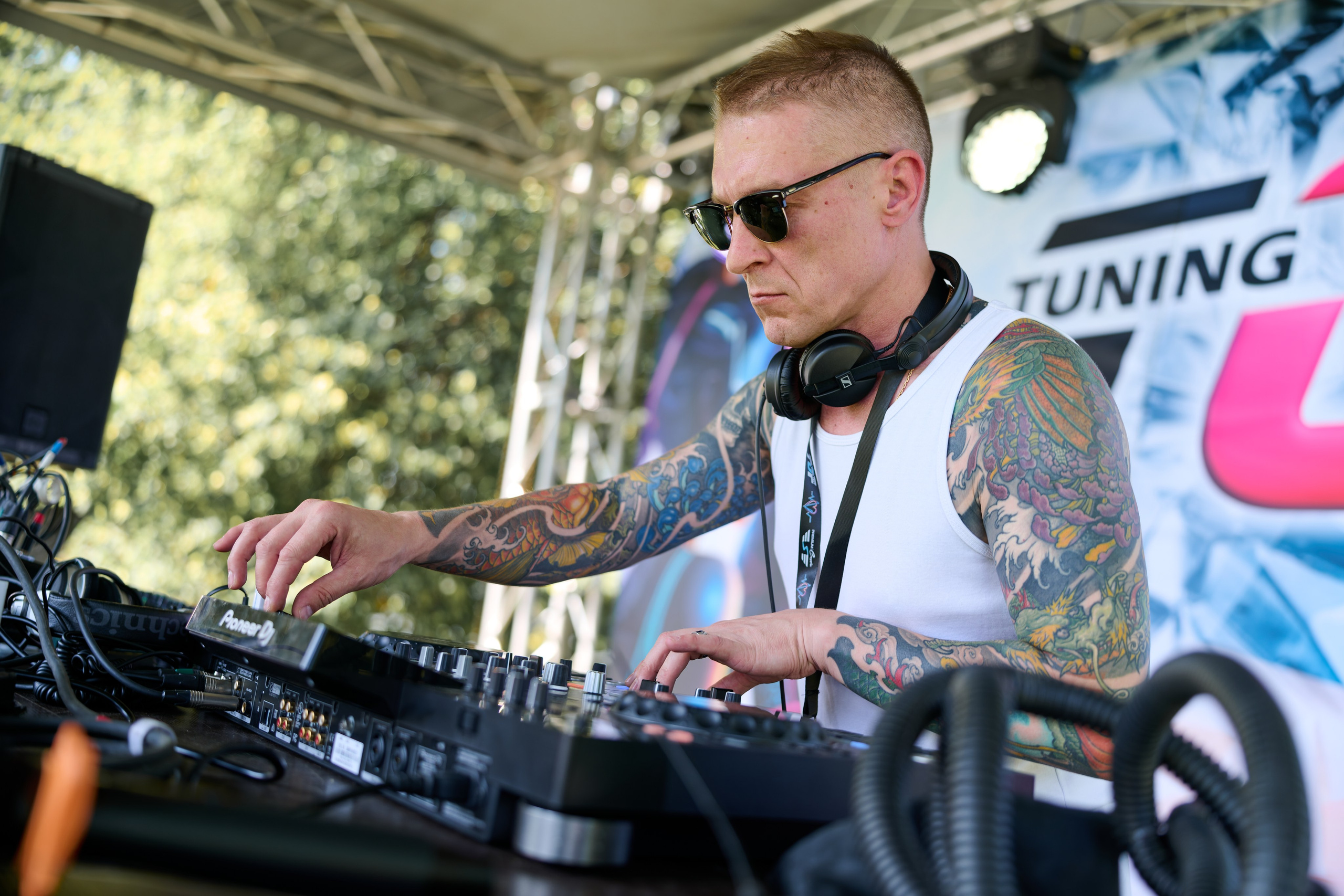 Tuning Open Fest 2025. Авто и мотоспорт — фотограф Антон Медведев iCoguar