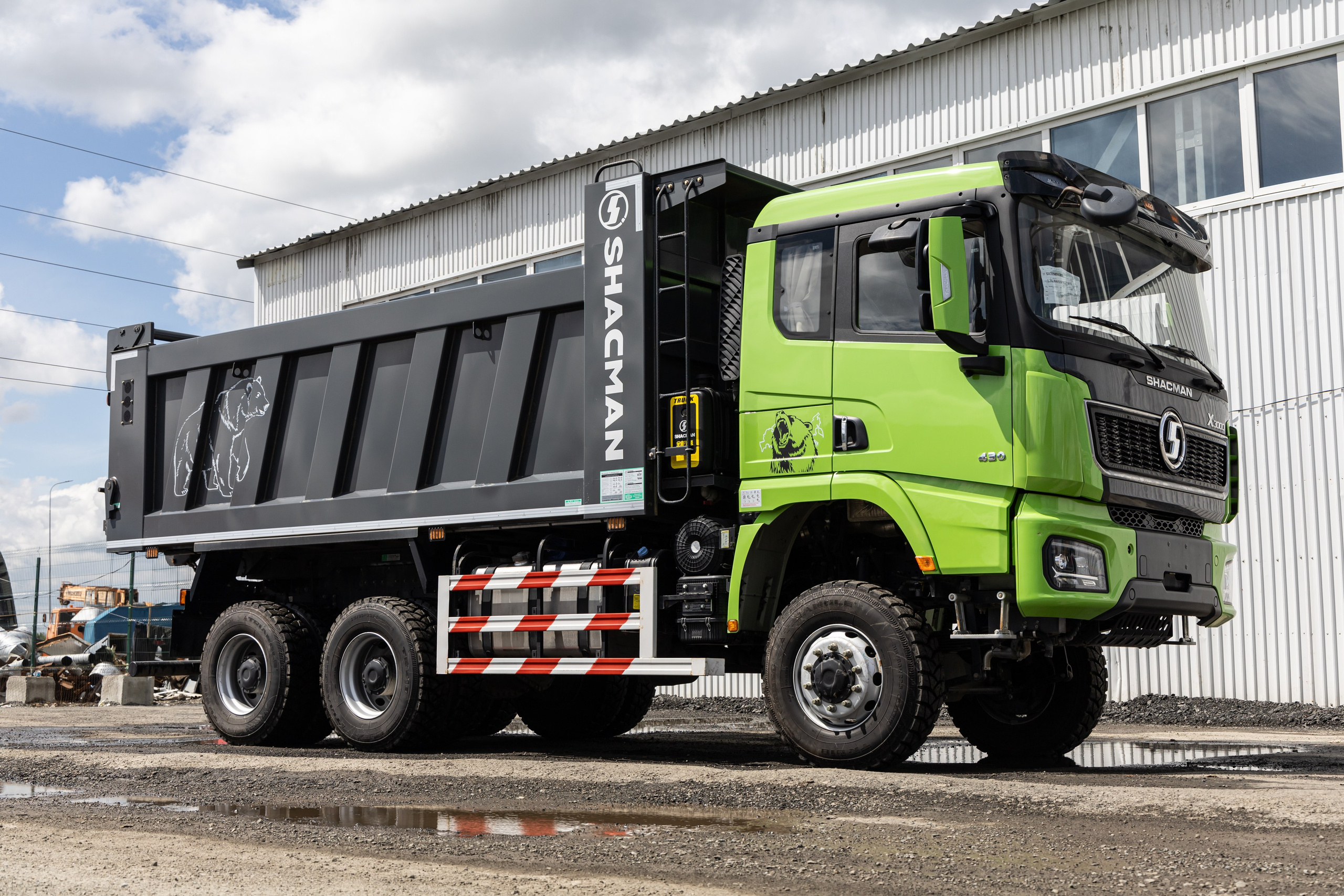 Спецтехника. Фотограф свадебный, репортажный, индивидуальный, фото для маркетплейсов, брендов, автосалонов