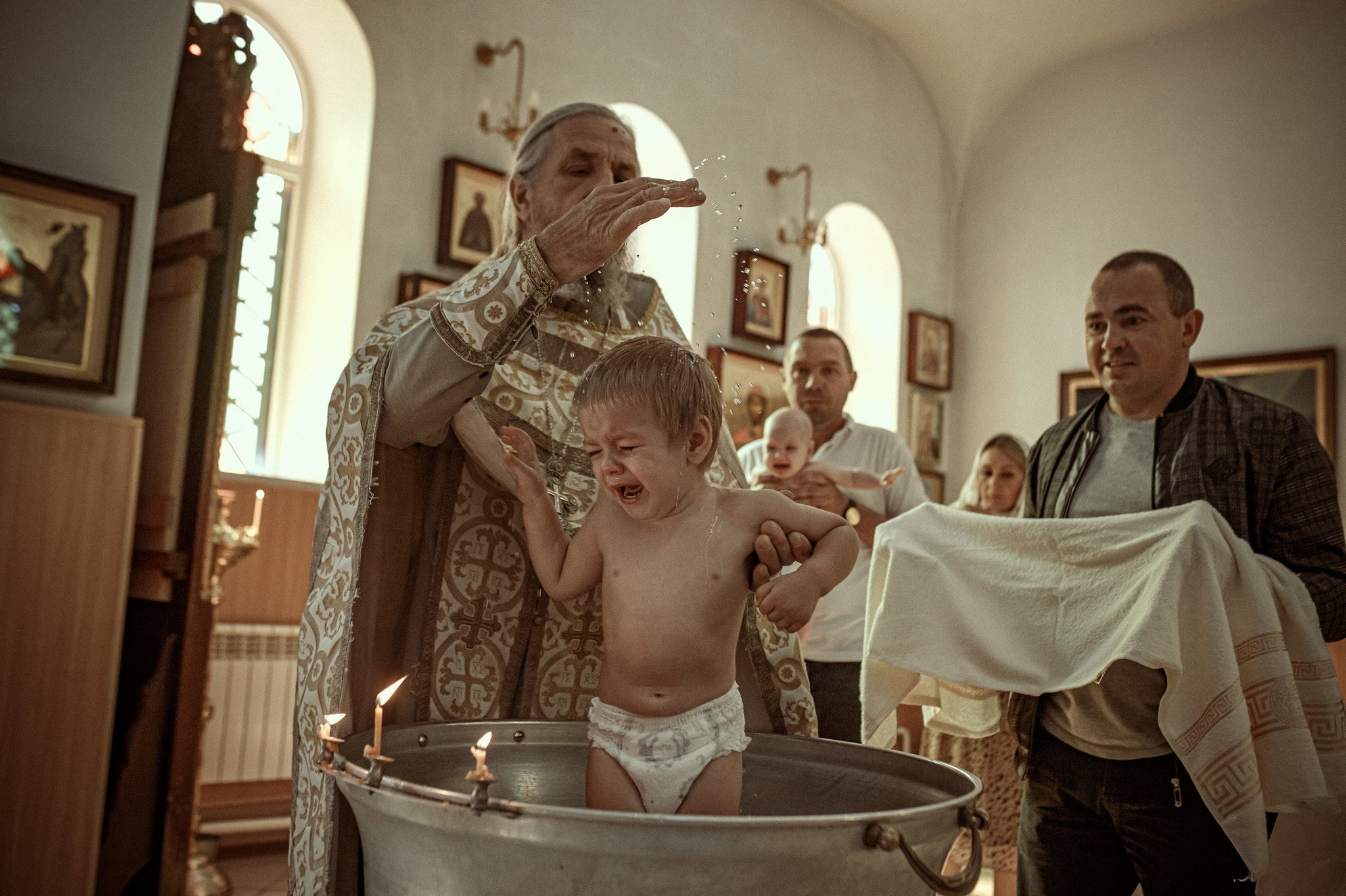 Таинство Крещения Егора. Храм п.Ахтырского. Детский семейный фотограф в Абинске