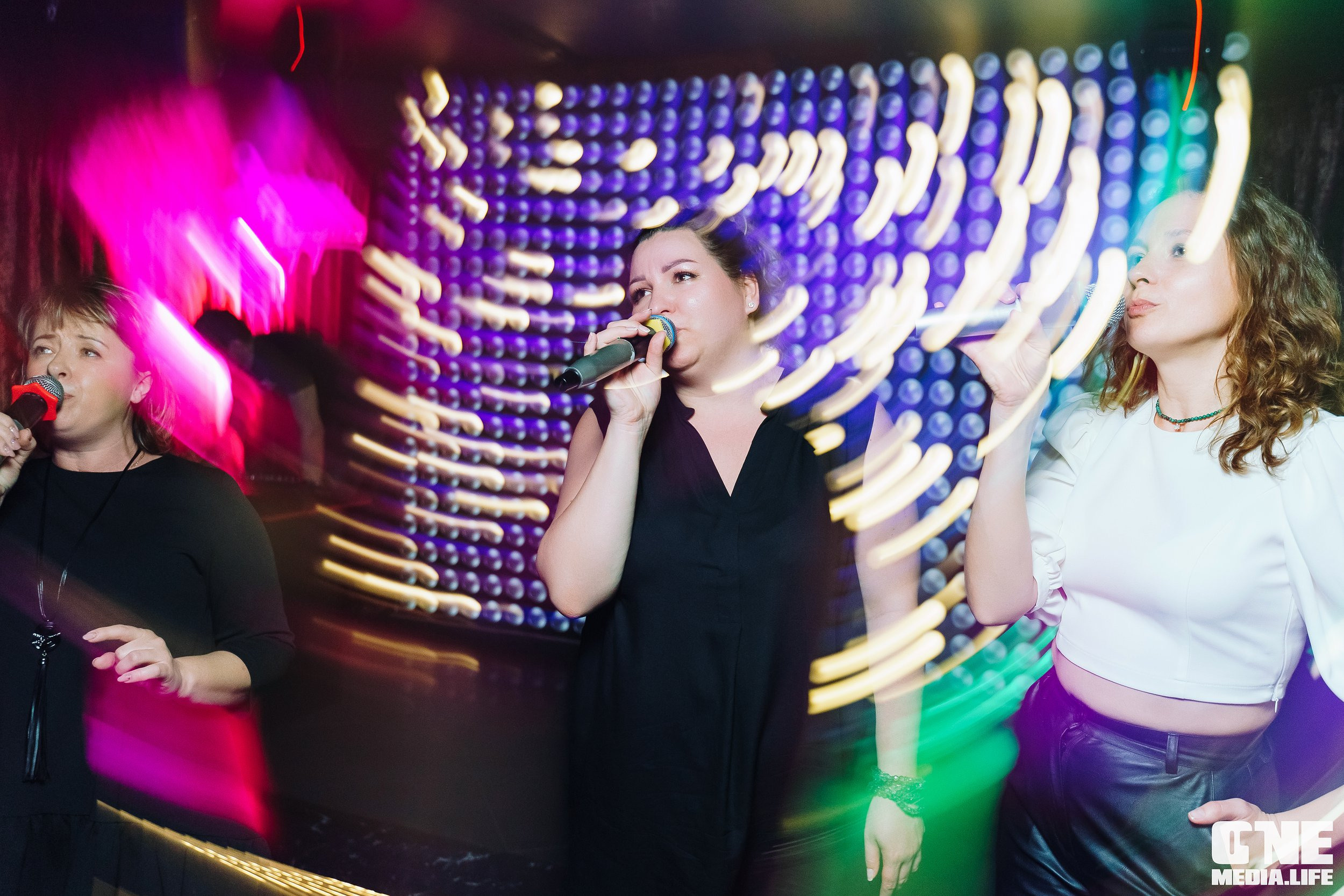 Фоторепортаж из караоке-клуба Эйфория. One Media Life: фоторепортажи, фотоотчеты с мероприятий и заведений