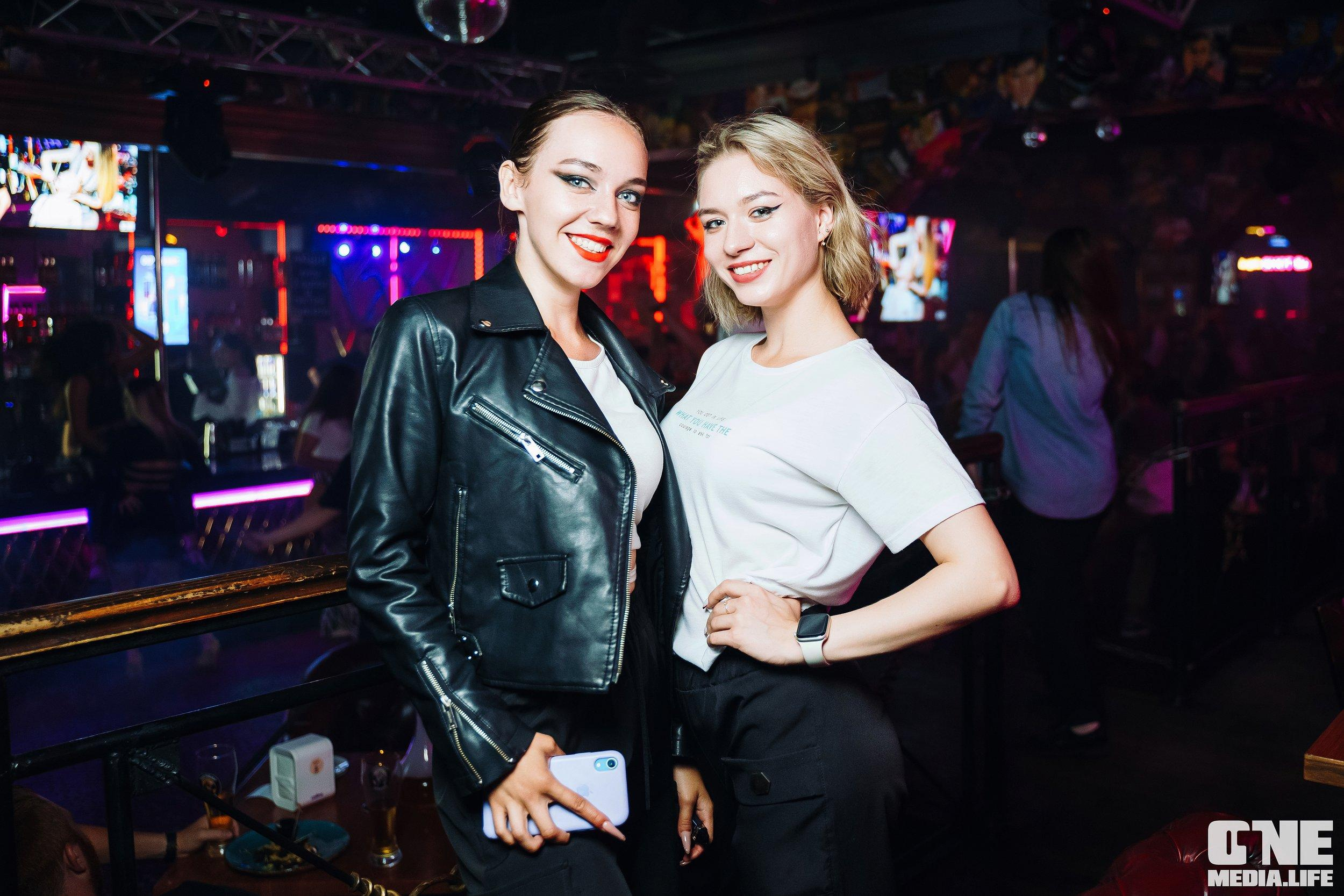 Фотоотчет из бара XxxX. One Media Life: фоторепортажи, фотоотчеты с мероприятий и заведений