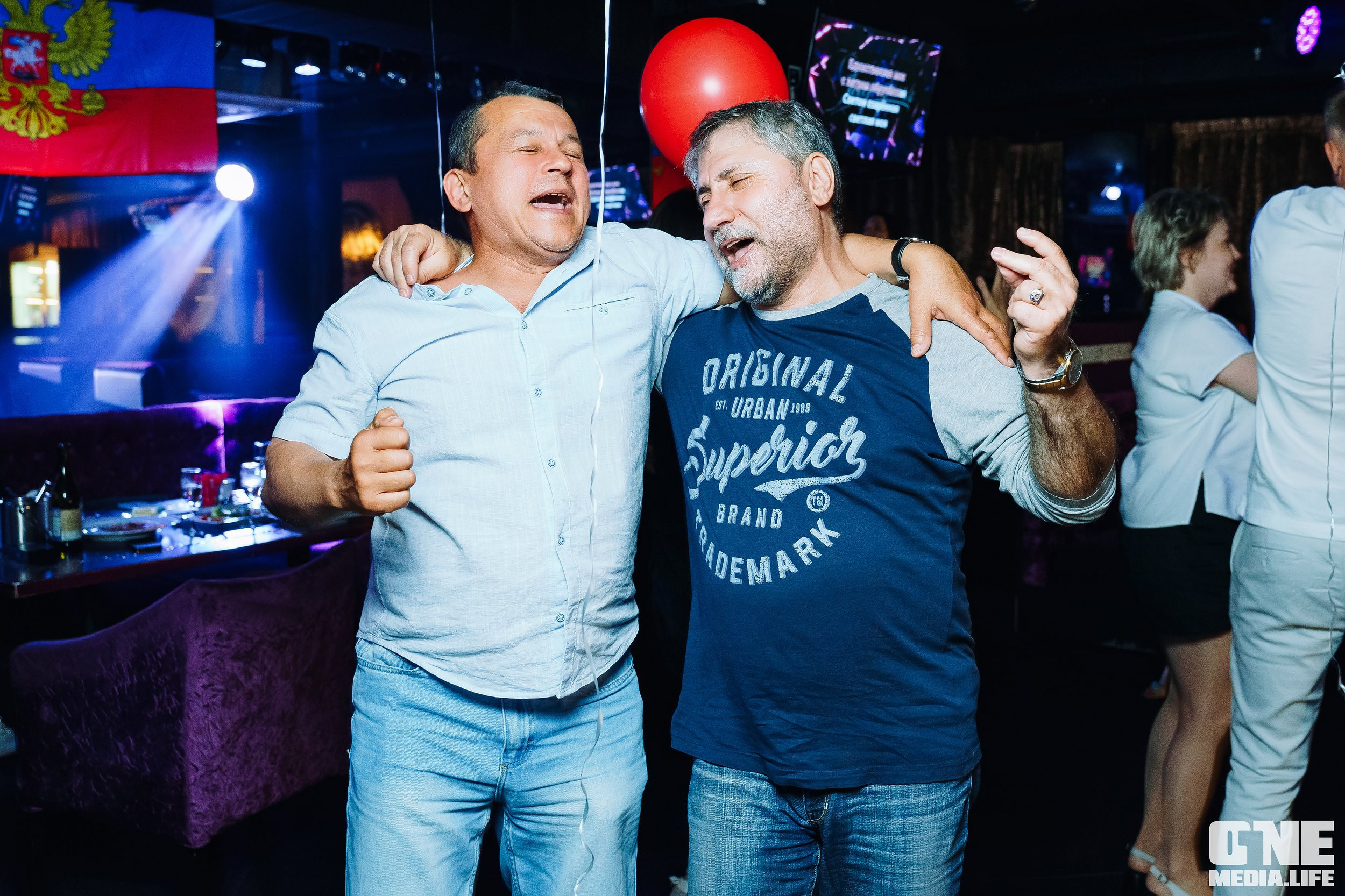 Фотоотчет из караоке-клуба Эйфория. One Media Life: фоторепортажи, фотоотчеты с мероприятий и заведений